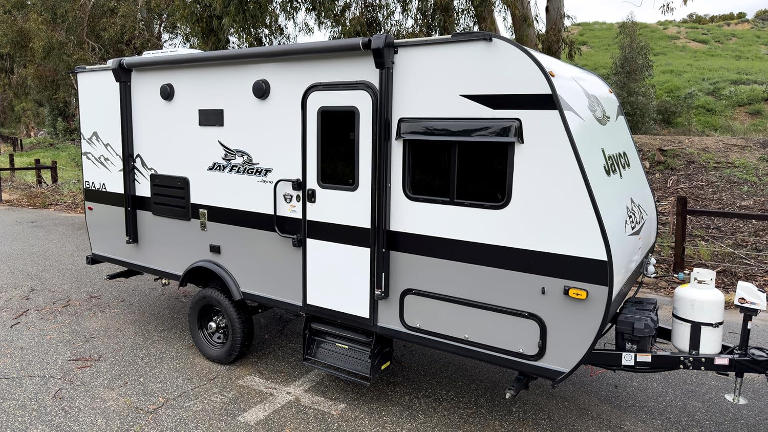 RainBlade RV Window Deflector and Sun Visor (Fits 12-17 inch Wide Window) Smoke