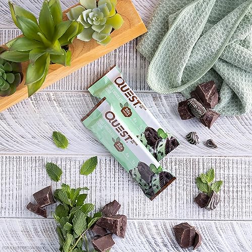 Miniatura 4 de Quest Nutrition Barra de proteína de trozos de chocolate menta alto en proteínas bajo en carbohidratos sin gluten apto para ceto 12 unidades