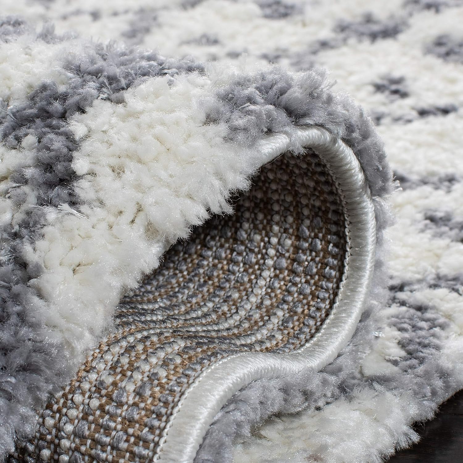 SAFAVIEH Berber Fringe Shag Collection Area Rug - 3' Square, Cream & Dark Grey, Moroccan Design, Non-Shedding & Easy Care, 1.2-inch Thick Ideal for High Traffic Areas in Living Room, Bedroom (BFG540A)