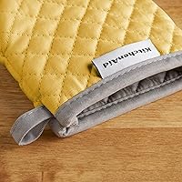 Vista 4 de KitchenAid Asteroid - Juego de mini guantes para horno, 5.5 x 8 pulgadas, amarillo ranúnculo, 2 piezas