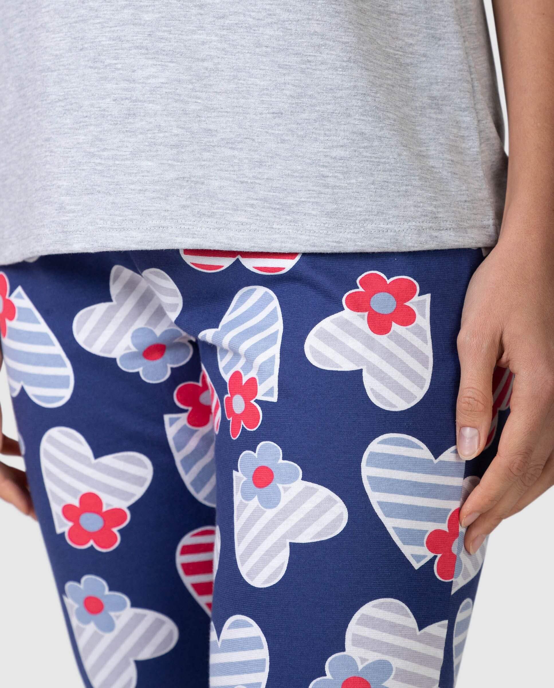 MASSANA Pijama de Mujer P261220, Manga Corta y Pantalón Pirata, Estampado Corazones y Flores, Algodón, Verano