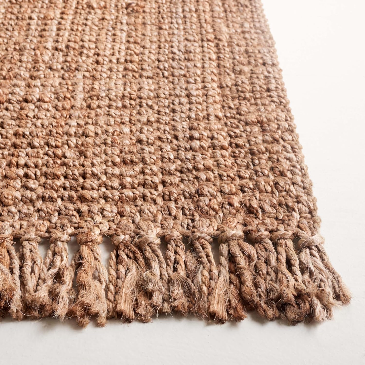 SAFAVIEH Area Rug 8x10 - Natural Fiber Collection - Large - Natural, Handmade Jute, Farmhouse Style, Ideal for Living Room, Bedroom, Dining Space (NFB575A)
