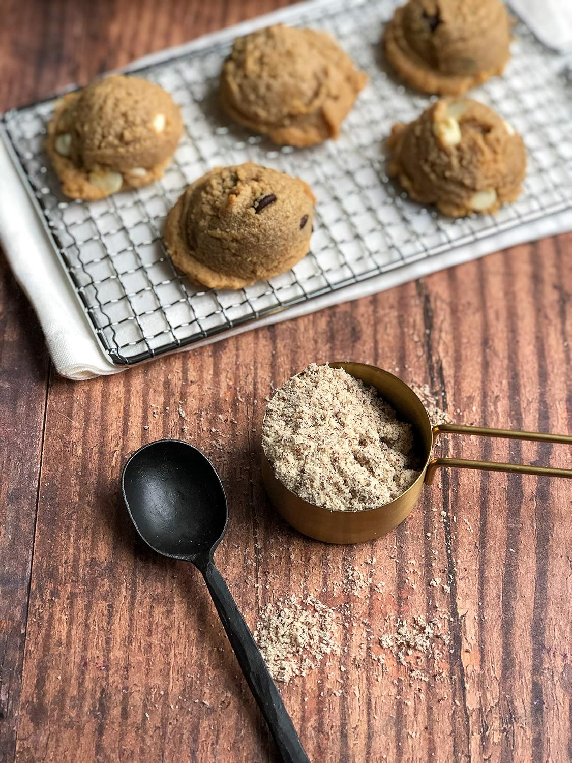 Anthony's Almond Meal Flour, Unblanched, 5 lb, Batch Tested Gluten Free, Keto Friendly