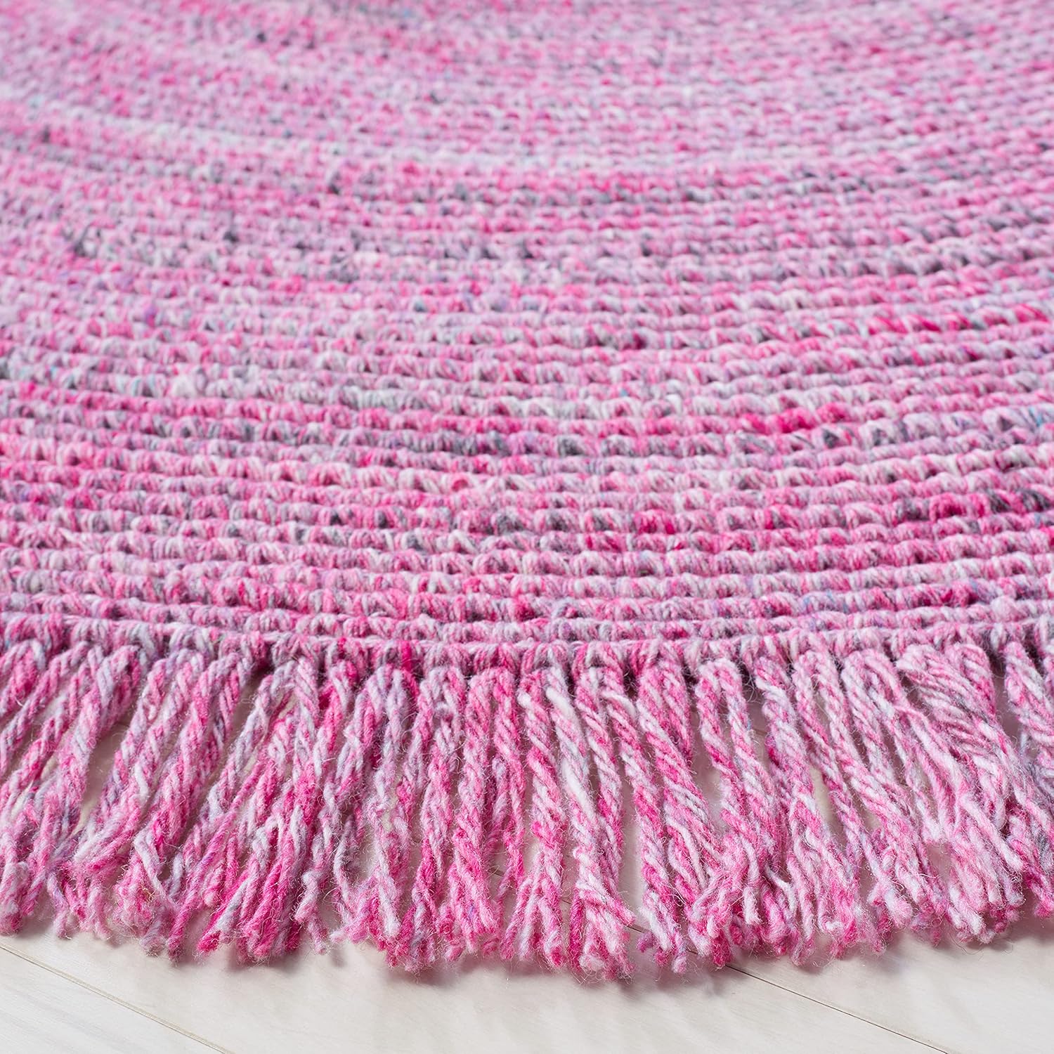 SAFAVIEH Braided Collection 4' Round Pink/Ivory BRD275U Handmade Entryway Foyer Living Room Bedroom Kitchen Area Rug