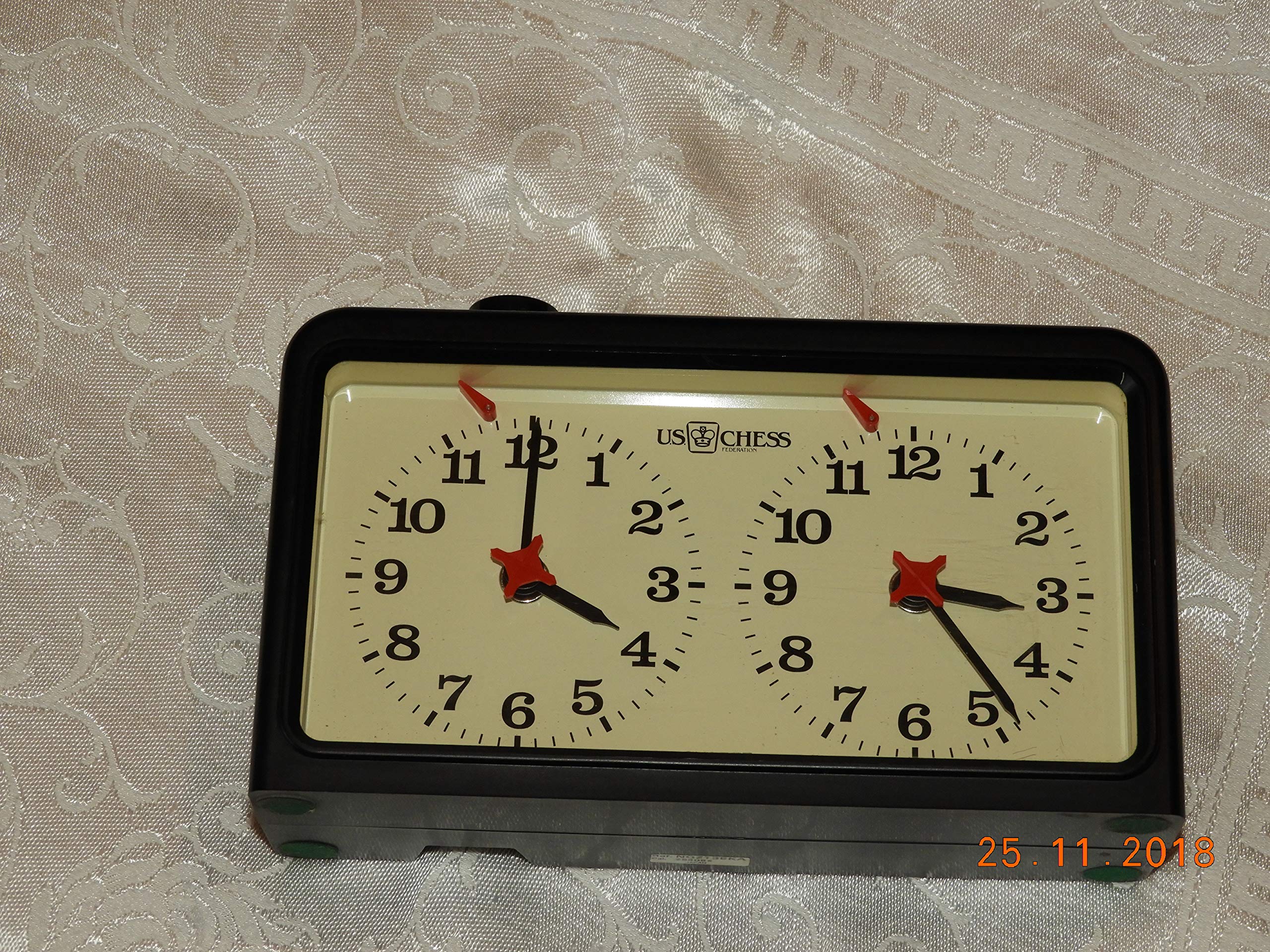 Amazon.com: Wholesale Chess Diamond Quartz Battery Powered Analog Chess  Clock - Black : Toys & Games