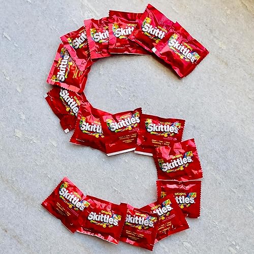 Miniatura 2 de SKITTLES - Caramelos masticables de tamaño divertido para fiestas, paquete de bolos de tamaño divertido a granel en una caja, 100 unidades de