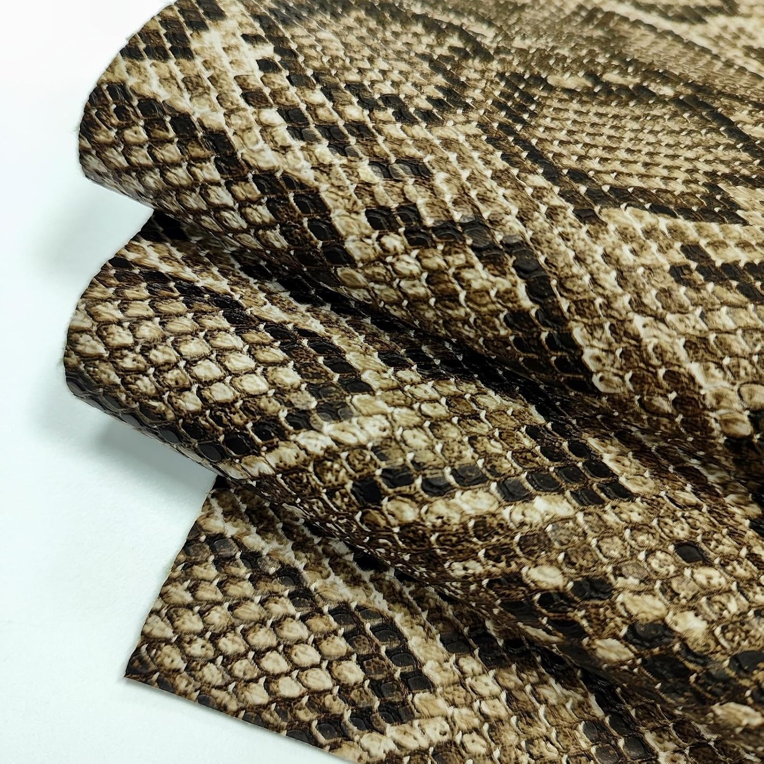 Three Dimensional Snake Pattern Artificial Leather Fabric, Snake Pattern Hot Stamping Leather Fabric for Clothing and Luggage