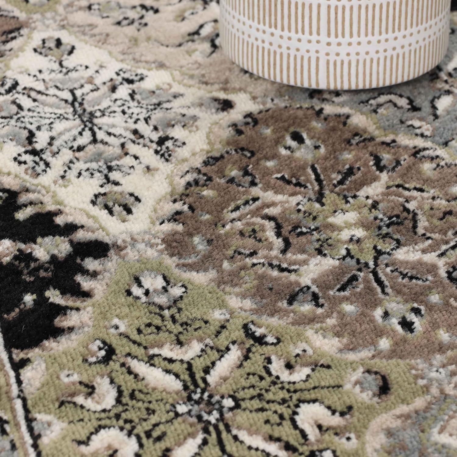 BLUENILEMILLS Paloma Area Rug (4' x 6')