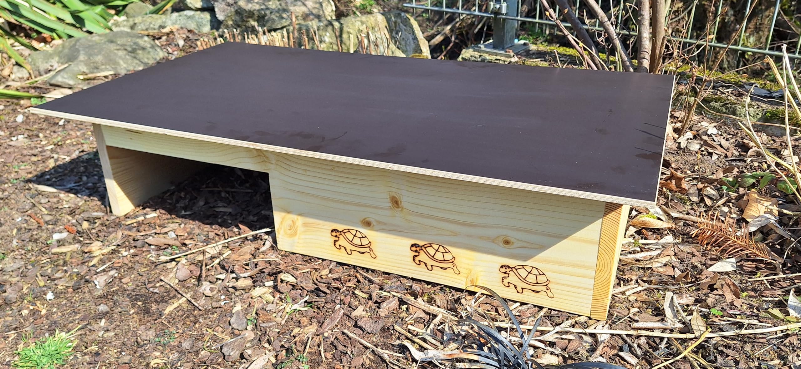 Premium Casa de Tortugas de 20mm de Madera Maciza (SH14) - Casa de Tortugas, Reptilario, Tortuga de Exterior - Lacado