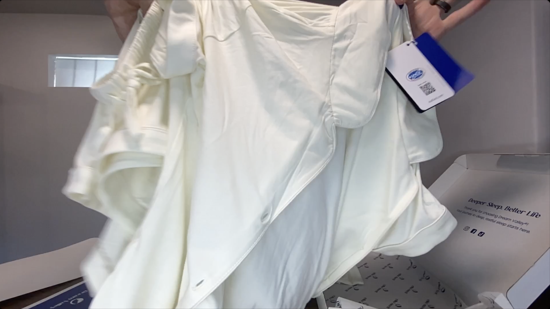 BEST Women's Pajamas? | Dream Valley Outlast Sleepwear Set