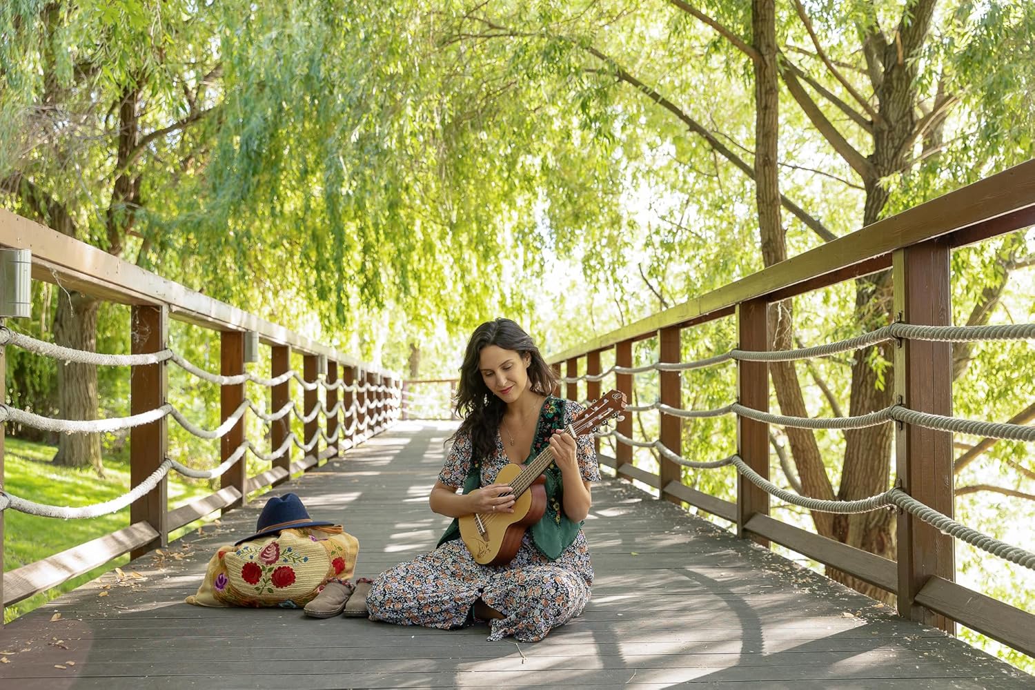 Bonfire Series Guitarlele