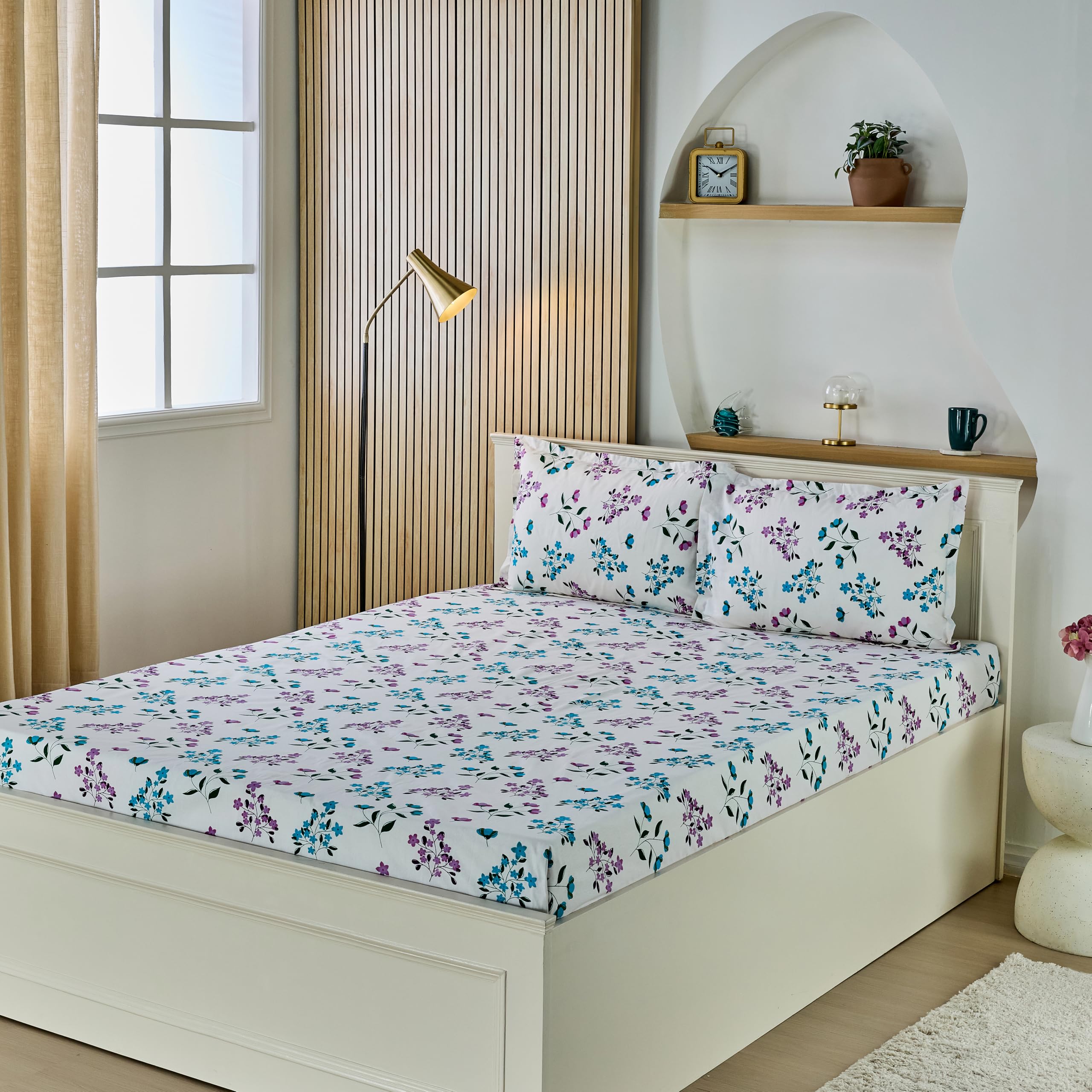 Amazon Brand - Solimo Elegant Floral 144 TC Cotton King Size Bedsheet with 2 Pillow Covers |90x108 Inch| Green