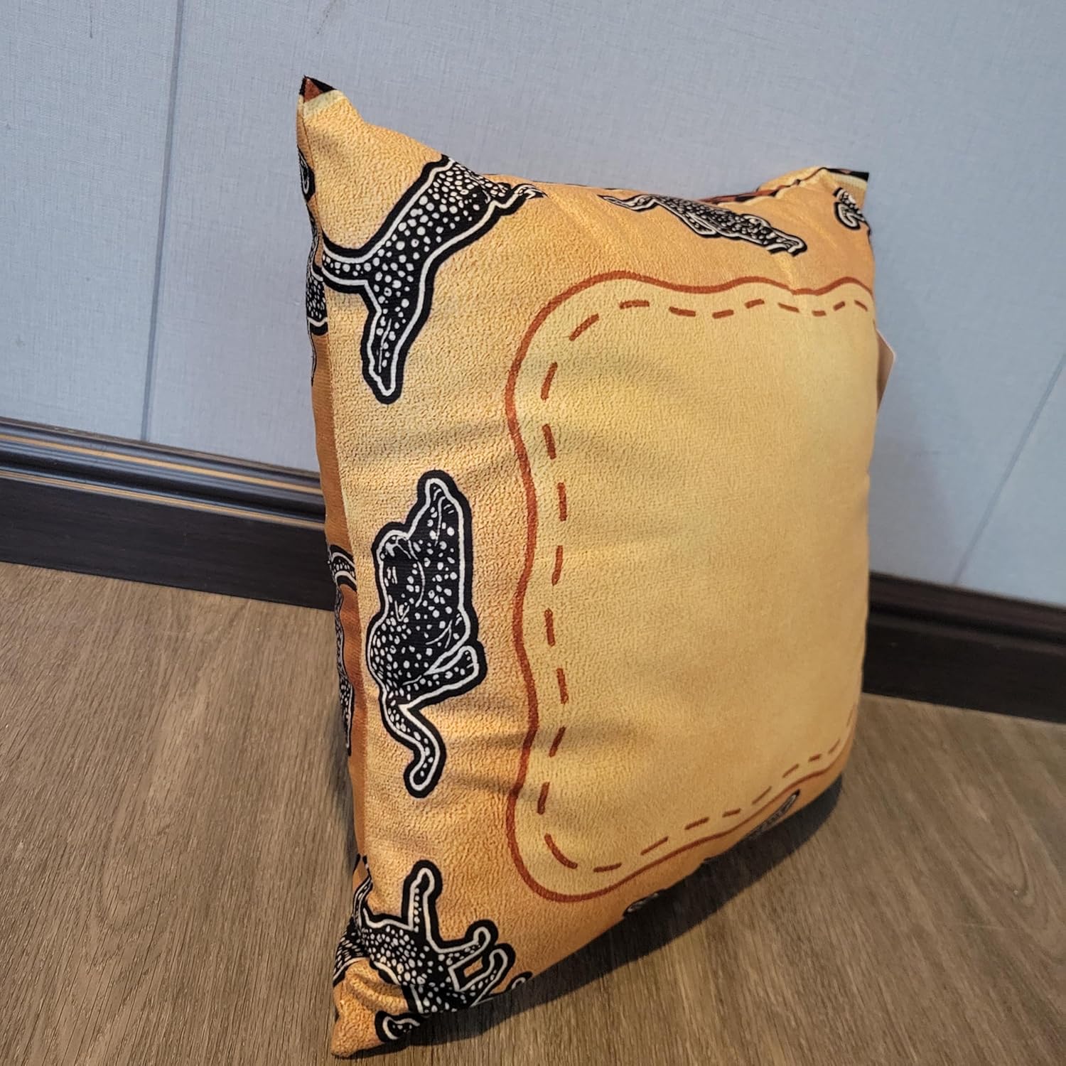 YNULOA Accent pillows Bohemian Retro Elephant Print Throw Pillow, suitable for sofas, bedrooms, living rooms, and other home décor.