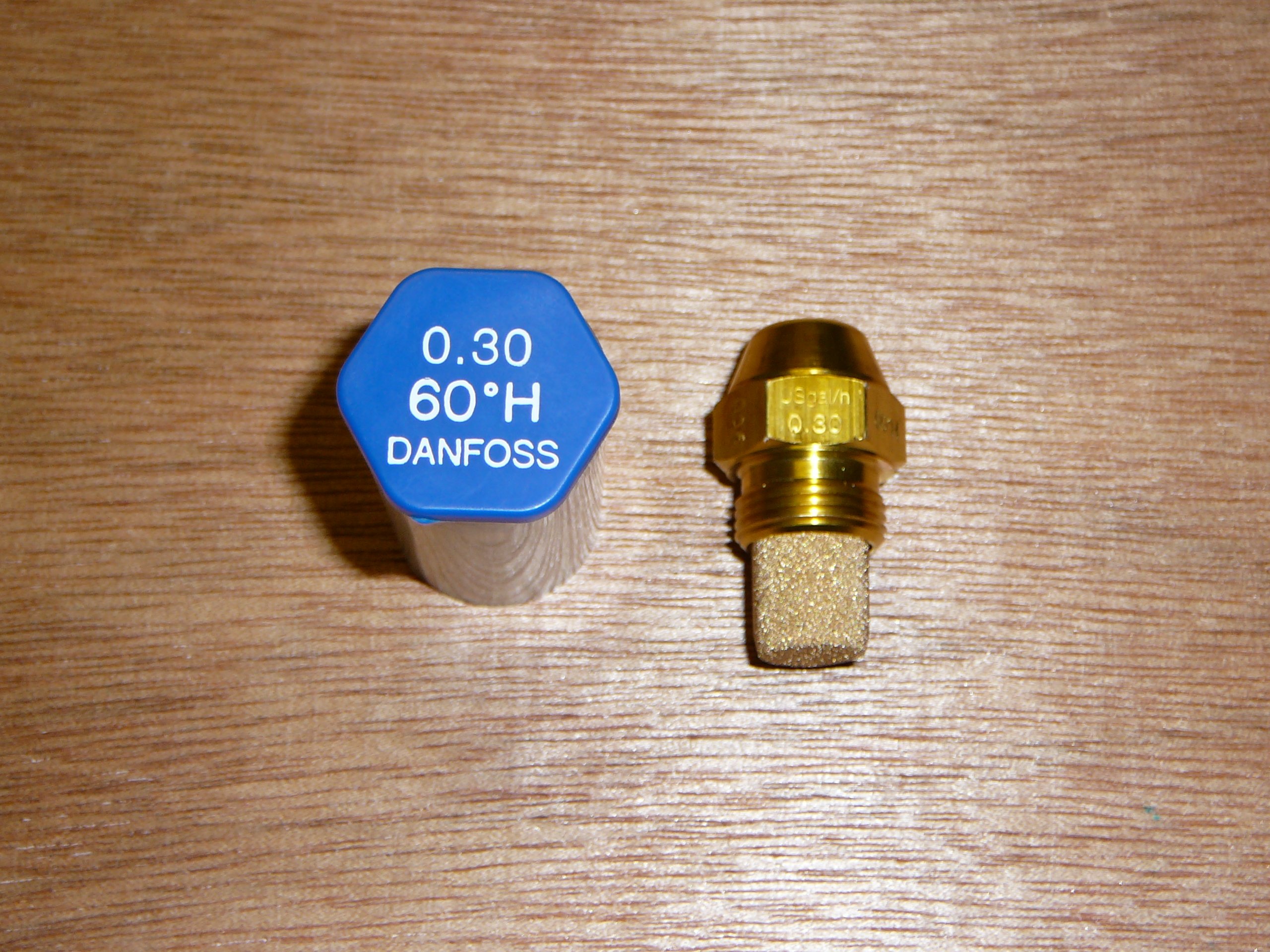 Buse De Brûleur à Mazout Danfoss 0.45 X 60 ES - Débit 1.35 Kg/h (USgal/h) - Pour Chaudière Domestique - 3