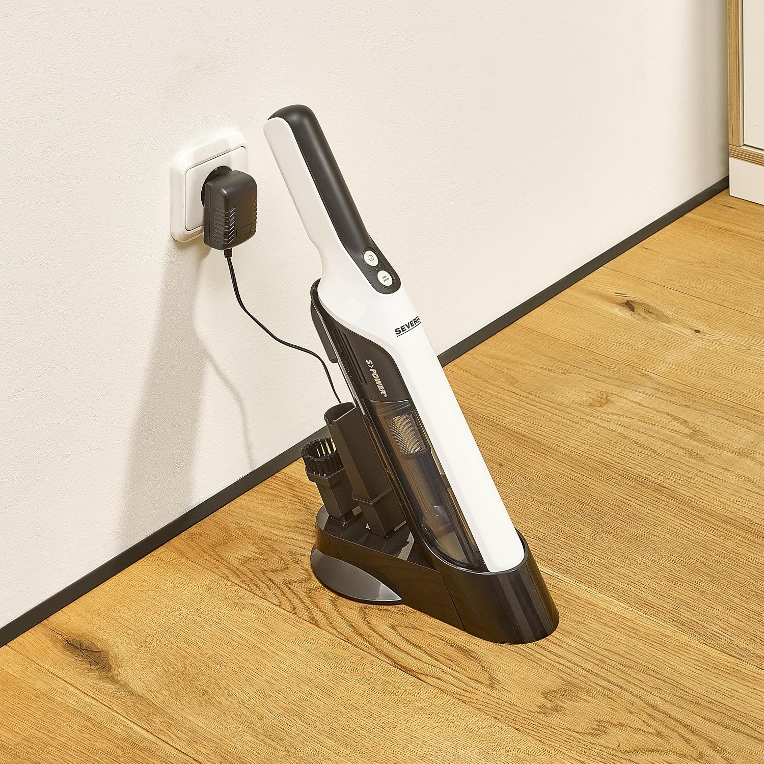 SEVERIN Aspiradora de mano sin cable, aspirador silencioso para pelos con accesorio para muebles y teclados, aspirador pequeño con batería hasta 30 min, blanco/negro mate, HV 7140 9