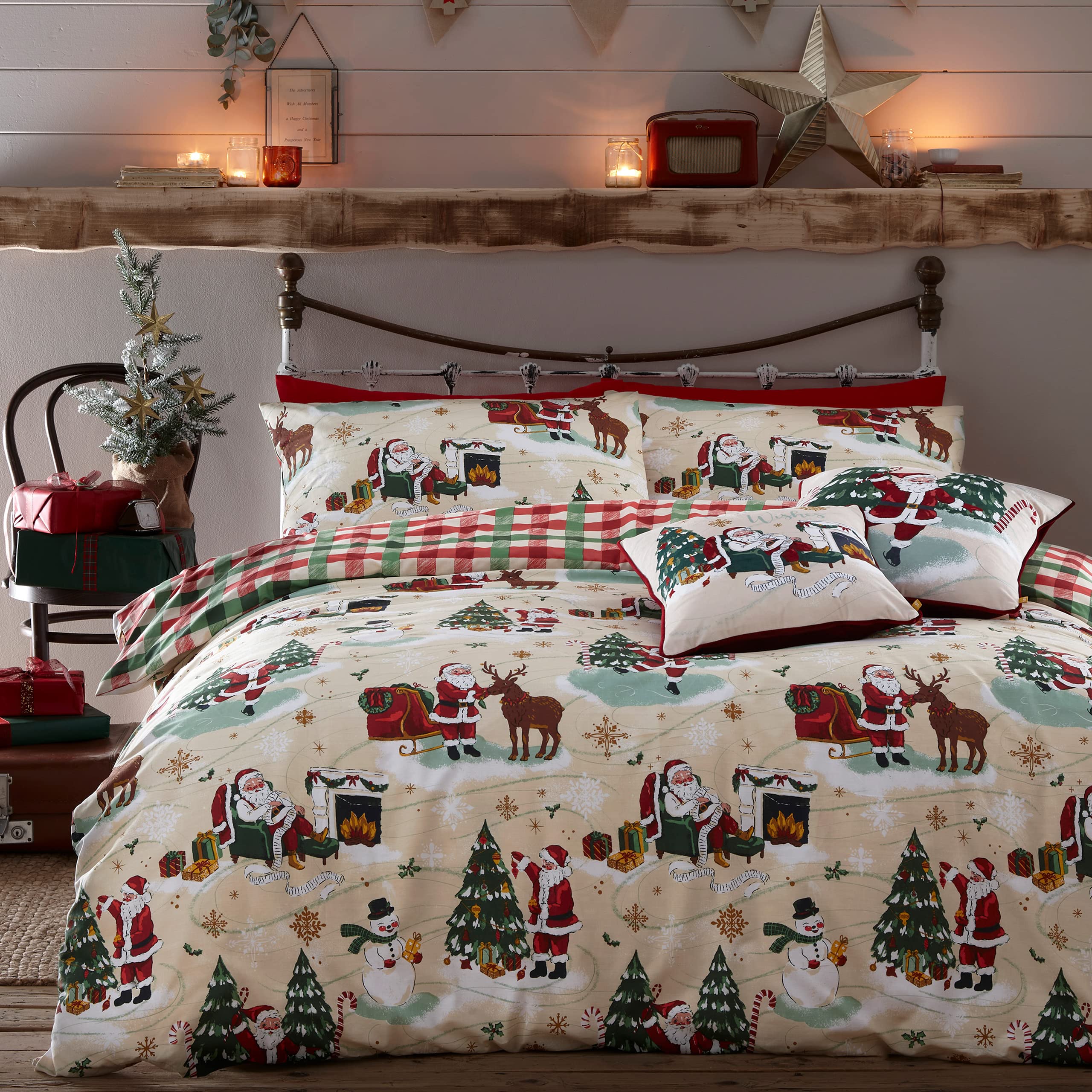 B&Q - Furn. Jolly Santa Christmas Reversible Duvet Cover SetSingleGreen