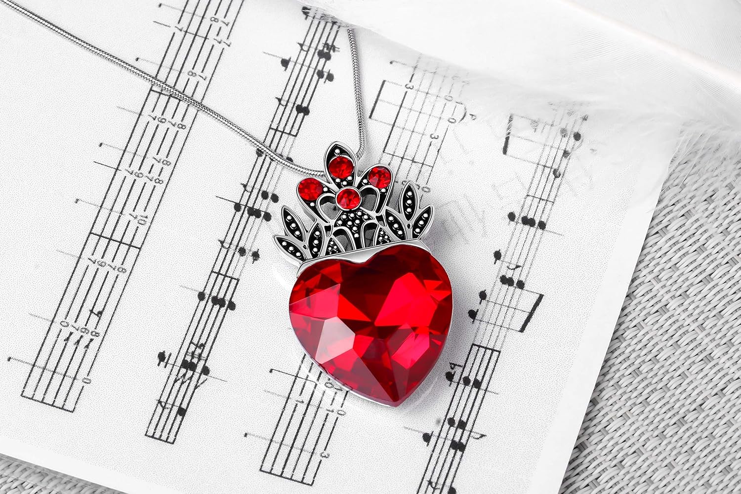 Evie Red Heart Necklace Descendant Princess Costume Queen of Hearts Fan Jewelry For Teens Halloween Parties - Image 5