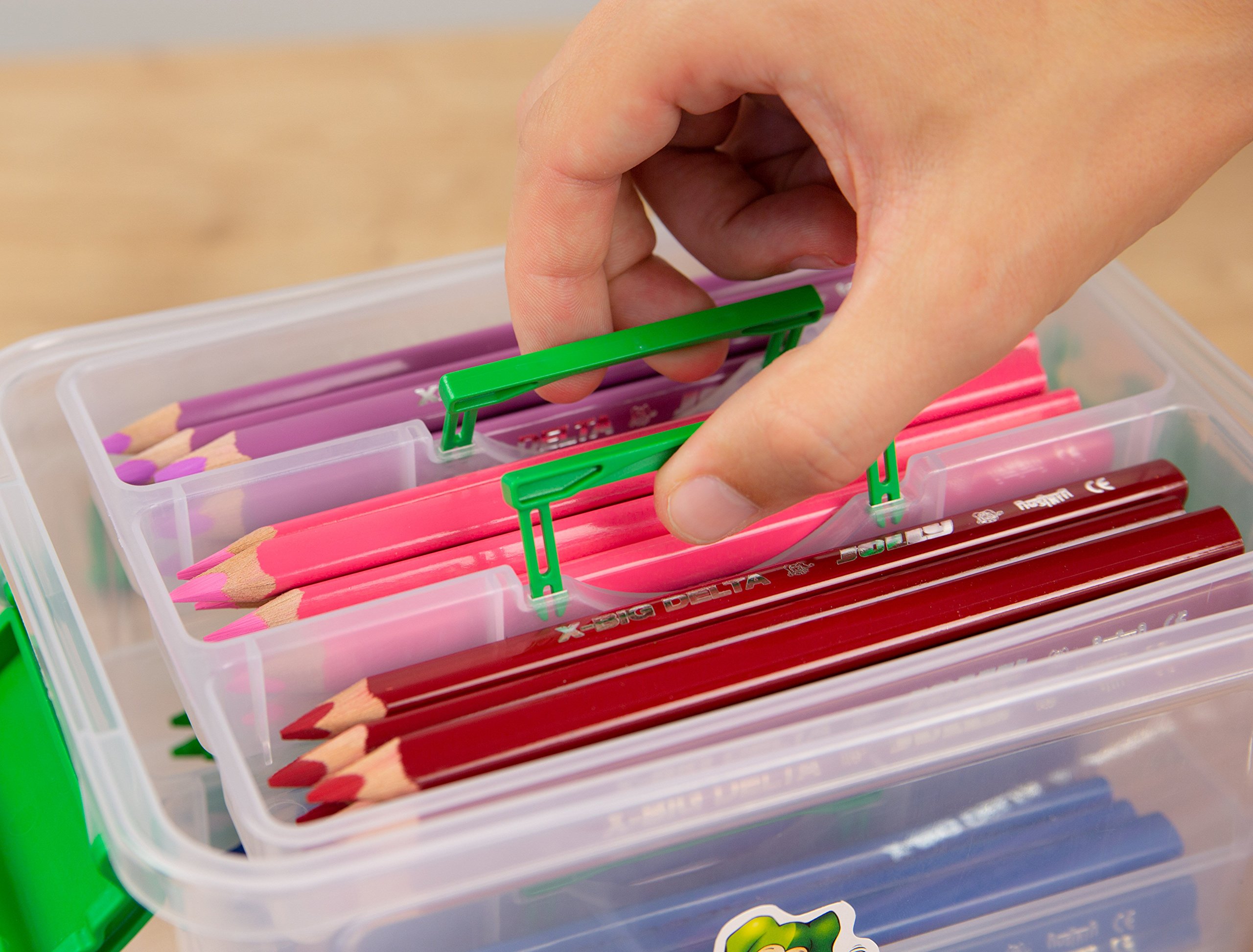 JOLLY X-Big-Delta Kindergartenkoffer, Dreikant-Farbstifte, 96 Bunstifte in 12 Farben, in praktischer Henkelbox mit Deckel, herausnehmbare Stiftfächer, bruchsichere und kinderfeste Farbstifte