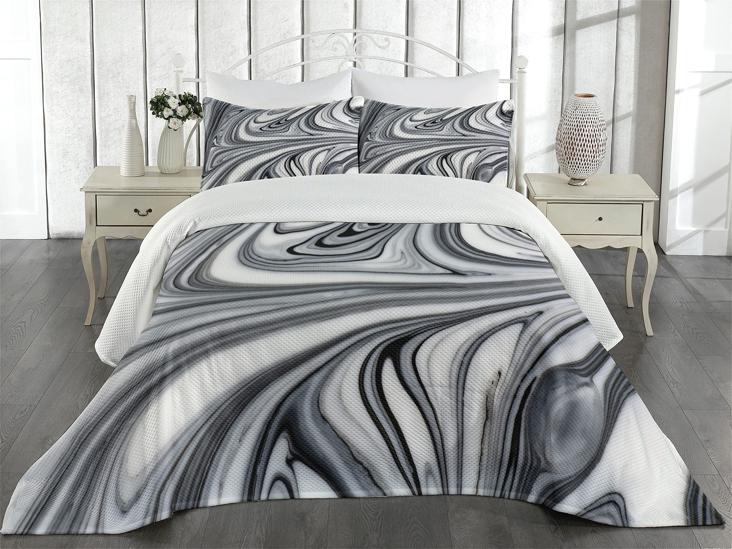 Ambesonne Abstract Coverlet, Mix of White Black Hallucinatory Surreal Liquid Marble Graphic Artwork, 3 Piece Decorative Quilted Bedspread Set with 2 Pillow Shams, Queen Size, White Blue Grey