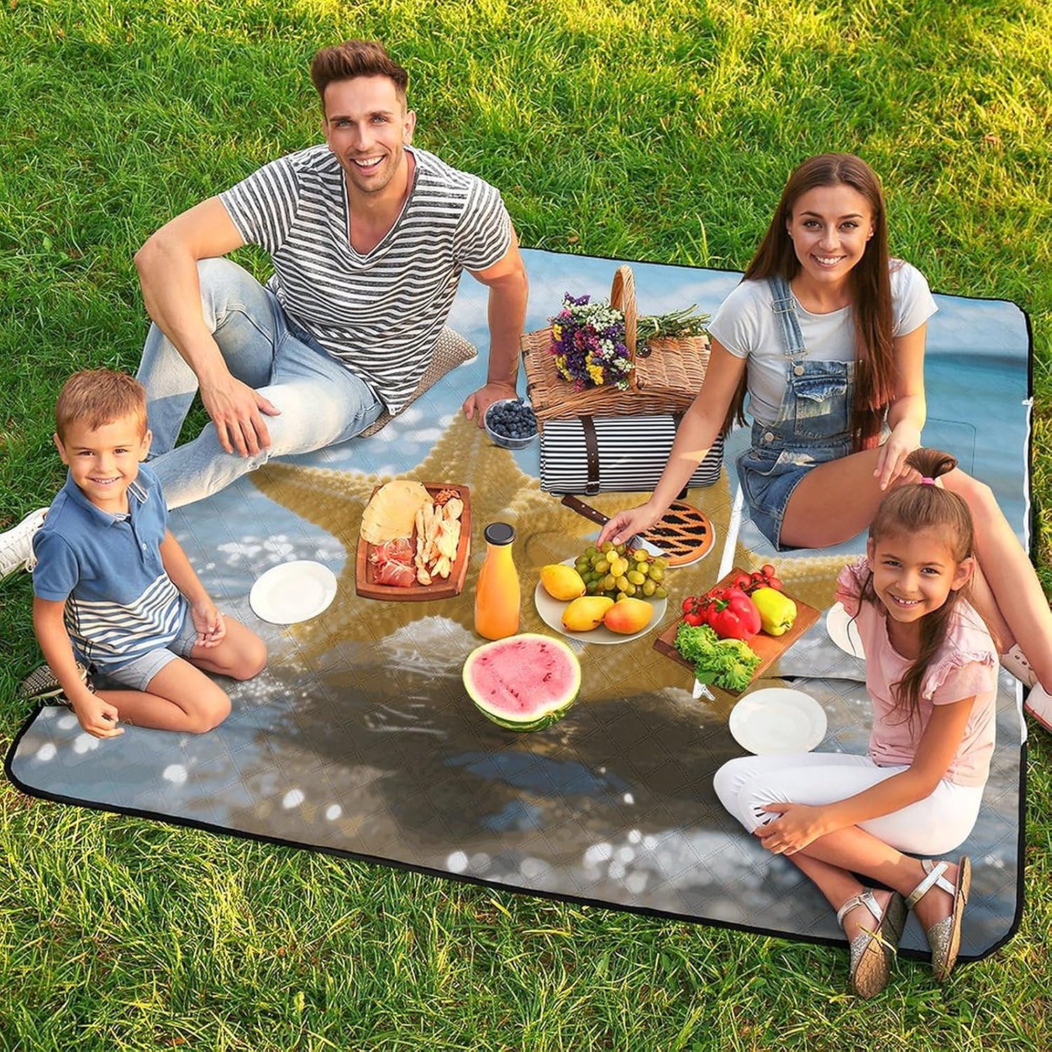 Yellow Starfish on Beach Picnic Blanket 150x150cm, Foldable 2-in-1 Picnic Mat and Tote Bag Portable Waterproof Beach Mat Sandproof Outdoor Blanket for Park, Hiking, Beach, Camping, Travel
