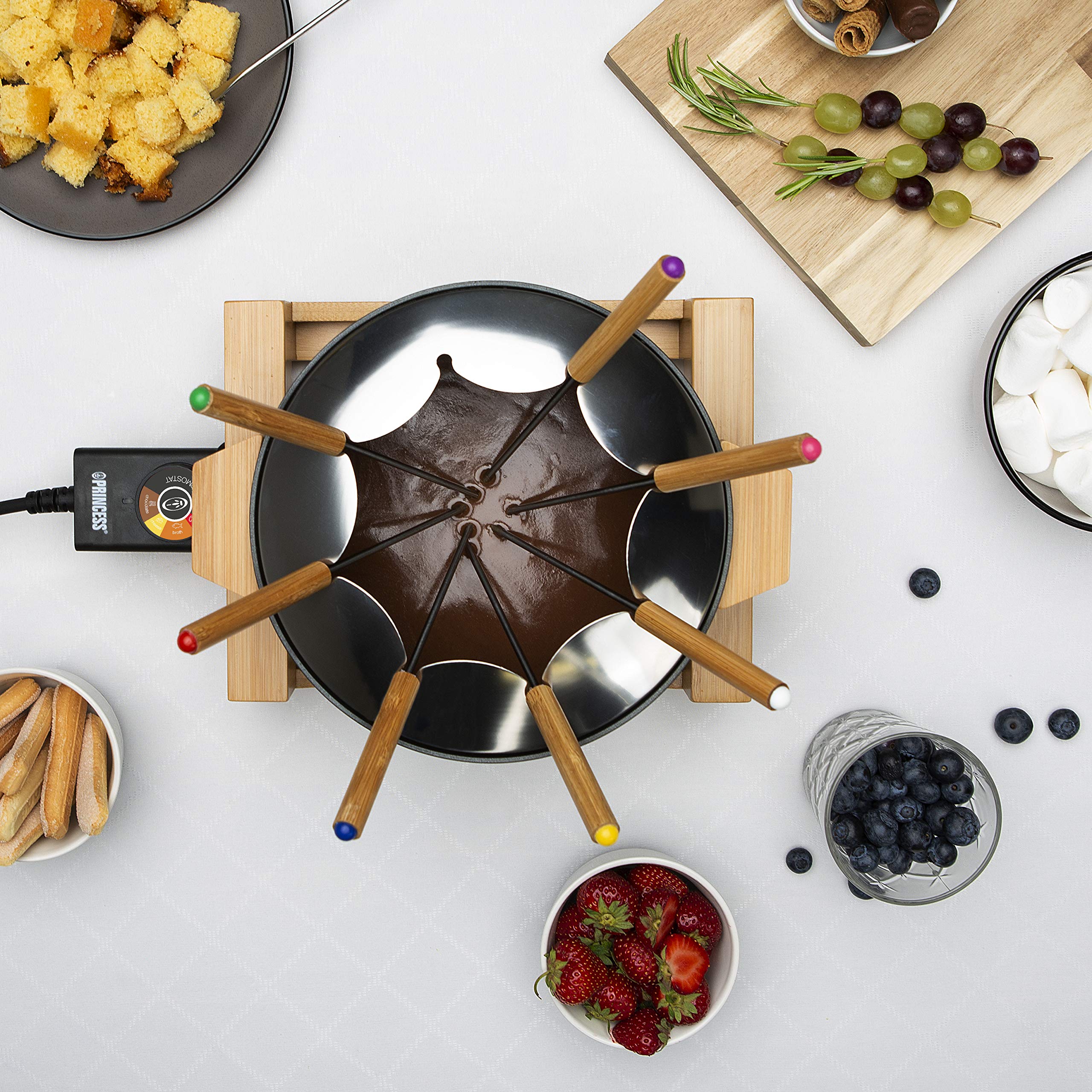 Princess 173025 Fondue Pure con carcasa de bambú y volumen de 1.5 L, adecuada para 8 personas para fondue de queso, chocolate, caldo o aceite, olla de aluminio fundido a presión, 800 W, Negro y bambú