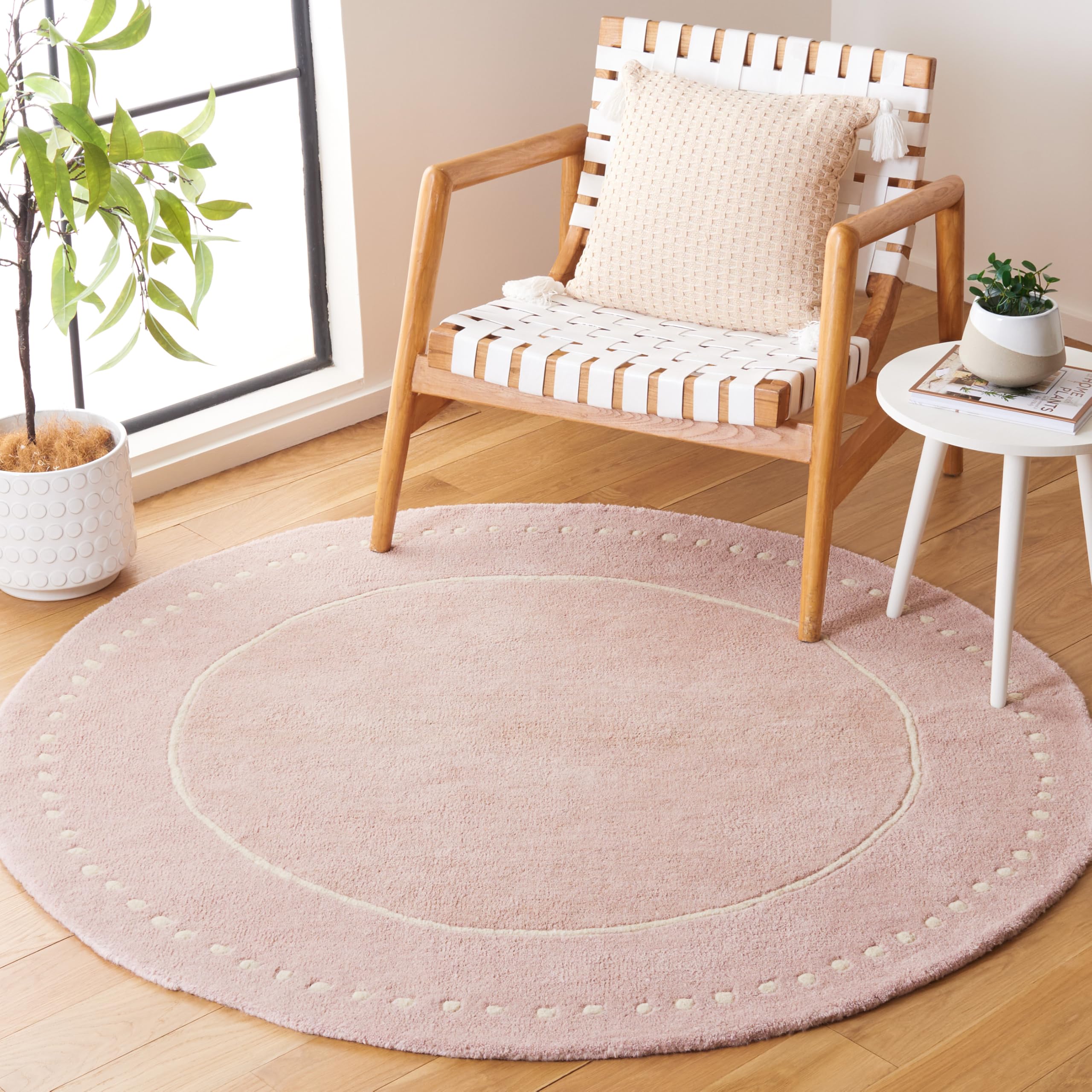 Amazon.com: SAFAVIEH Bella Collection Area Rug - 5' Round, Light
