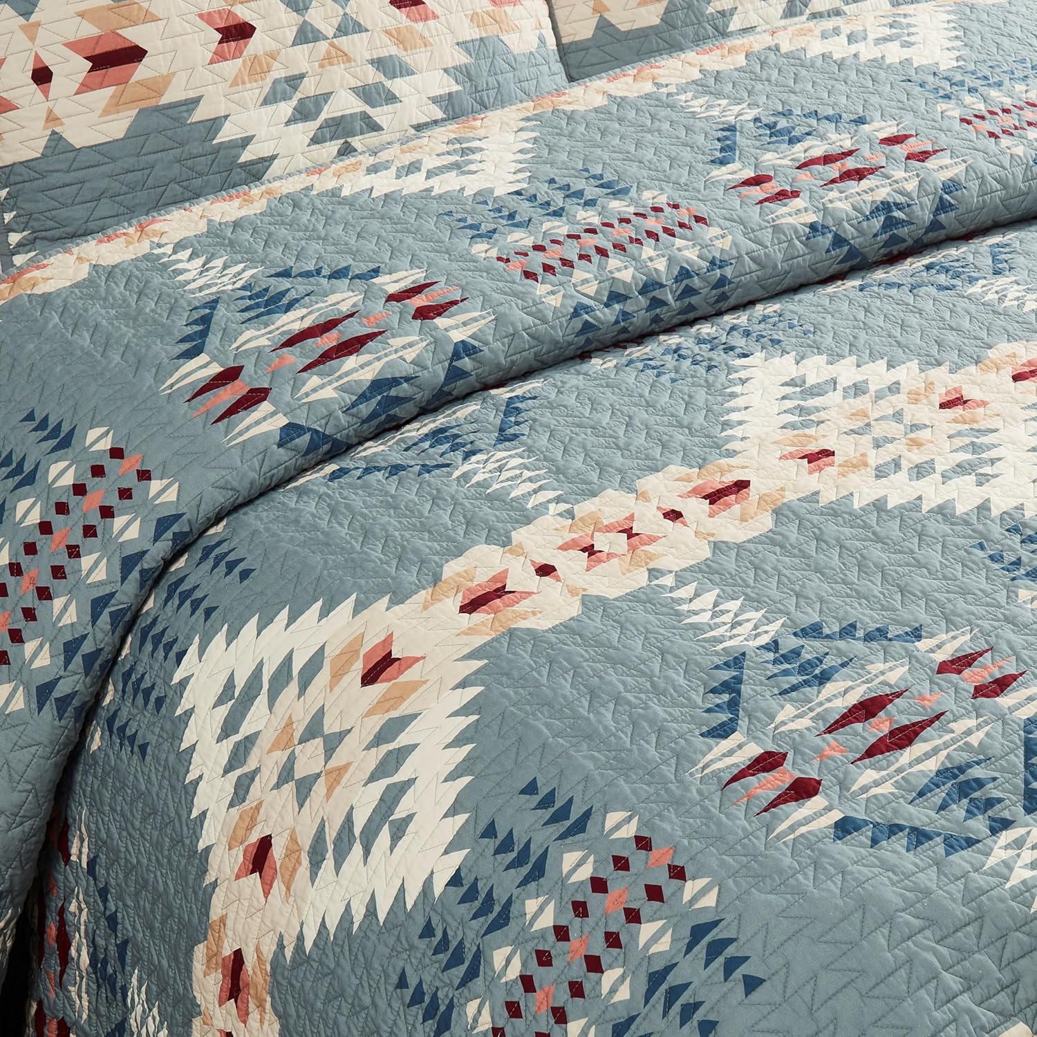 Pendleton Full/Queen Quilt Set – 100% Cotton 3 Piece Quilt Set with Shams, Soft Lightweight Bedding for Queen Size Bed, Light Blue Patterned Comforter Alternative, Queen Bedding Set (Rancho Arroyo)