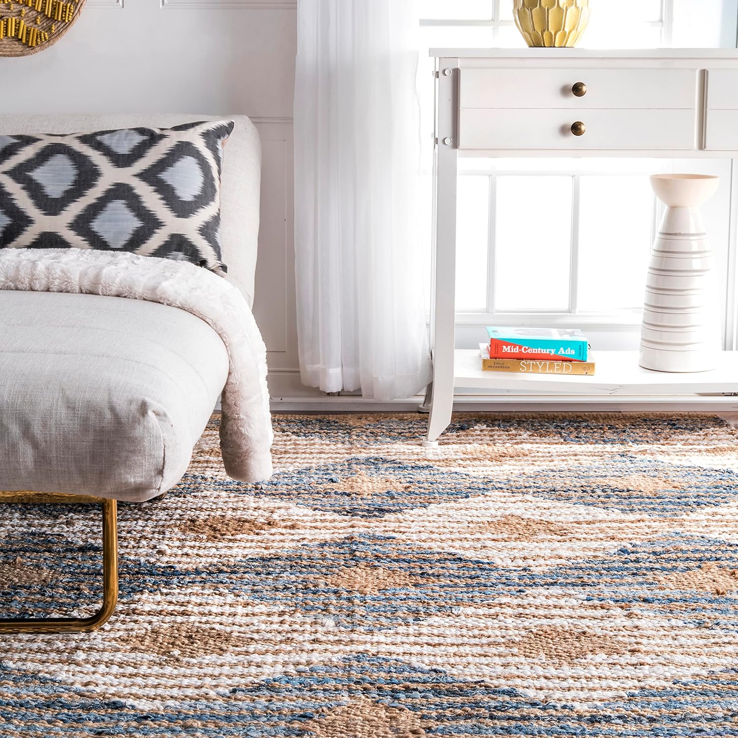 nuLOOM Hand Braided Marla Denim And Jute Diamonds Runner Rug, 2' 6" x 8', Off-white, Runner