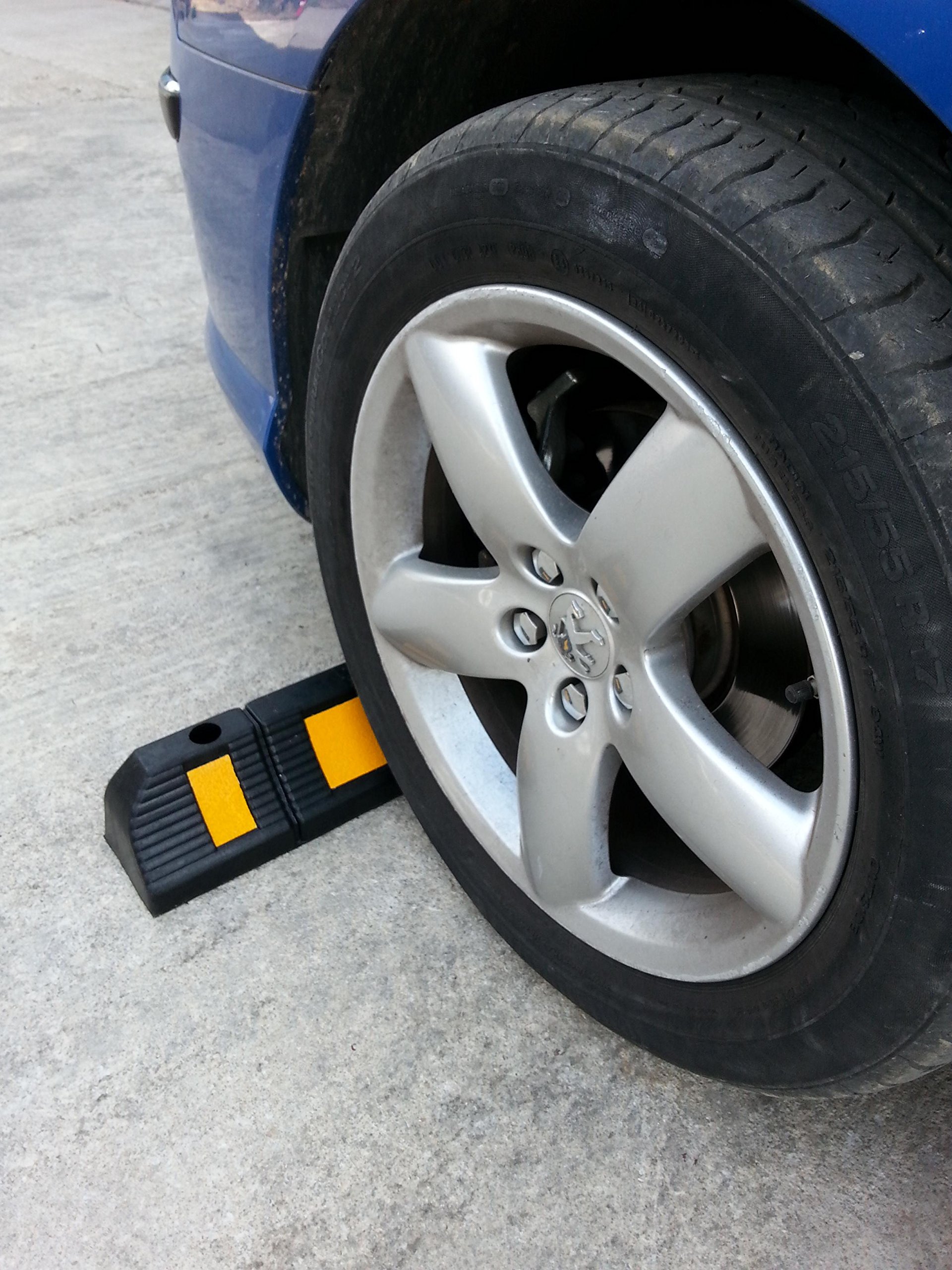 RWS-225 Fermaruote in Gomma per Parcheggi Commerciali o Personali e per Garages Privati, Nero e Giallo 60x12x10 cm (Pacco da 2)