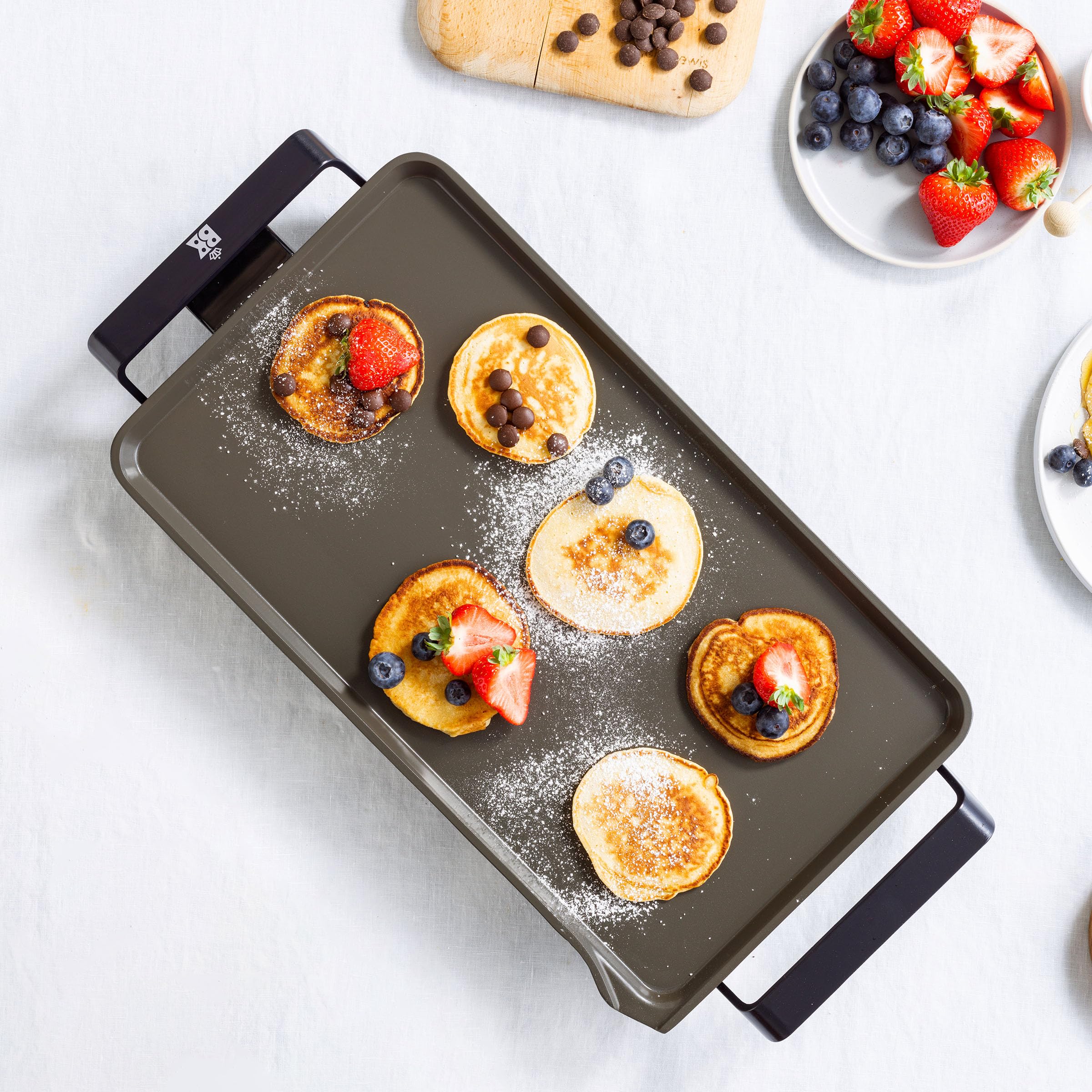 BK Connect Elektrische Teppanyaki Grillplatte 46 × 26 cm – PFAS-freie keramische Antihaftversiegelung, 2300 W, 5 Temperaturstufen, Fettablauf, Abnehmbares Netzkabel, Für bis zu 8 Personen