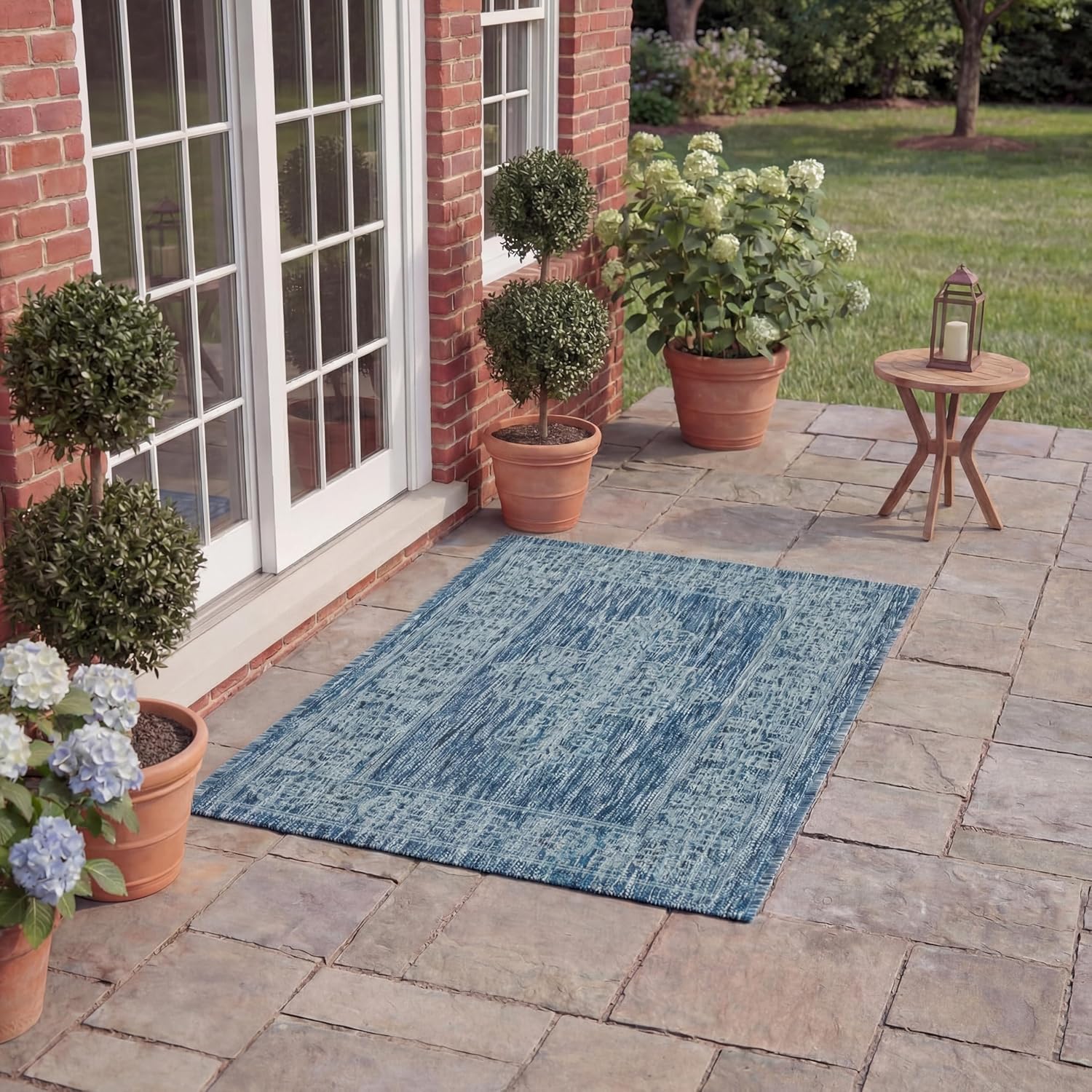 SAFAVIEH Washable Rug Outdoor Courtyard Collection - 2' x 3'7", Navy & Ivory, Non-Shedding & Easy Cleaning, Ideal for Patio, Front Door, Entryway, Doormat (CY8232-39421)