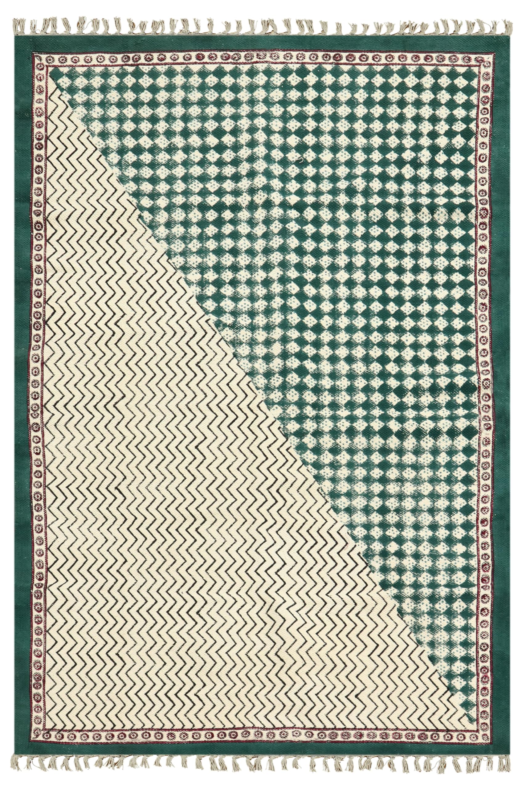 Tapis à tissage plat vert et beige idéal pour protéger les sols du couloir