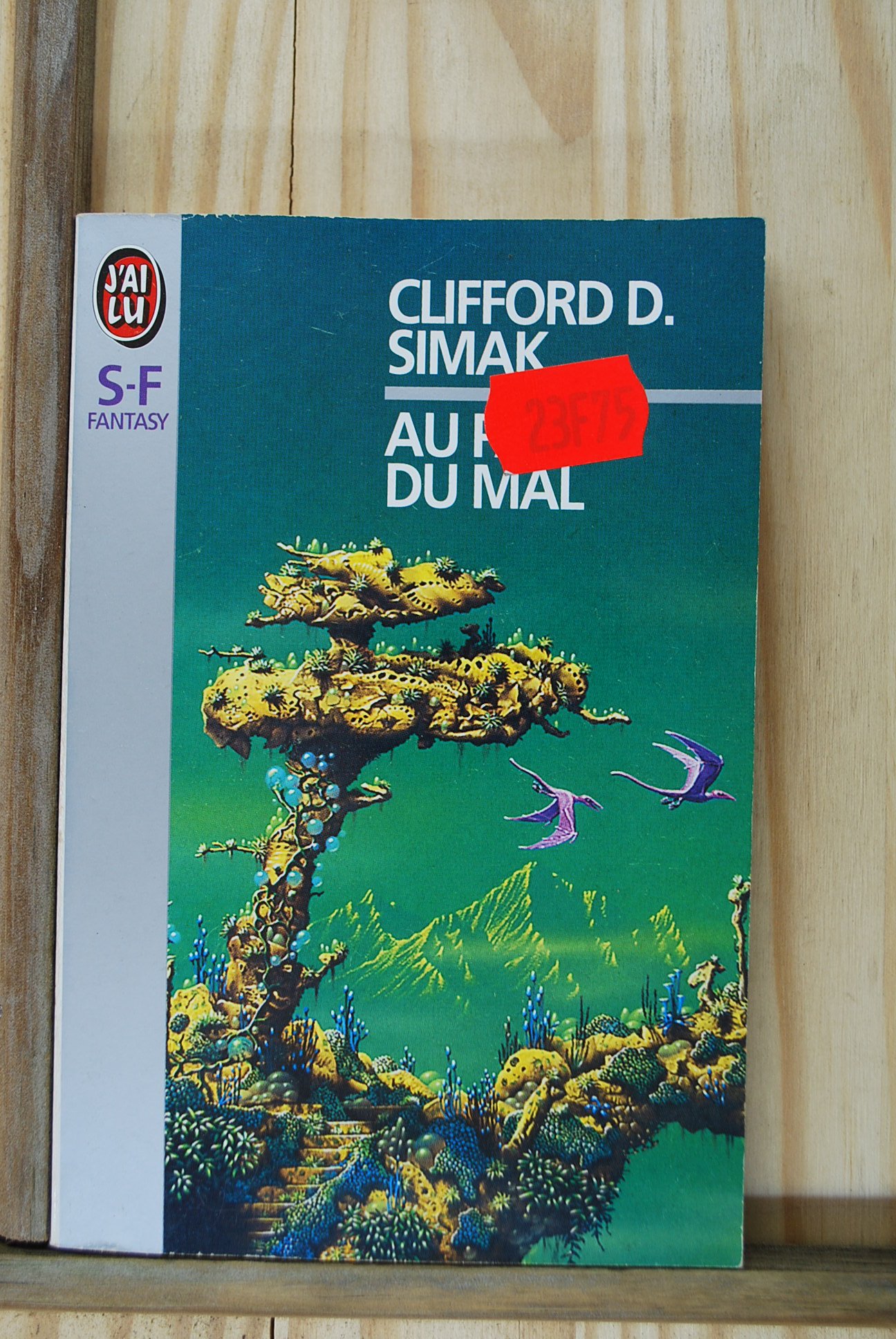 AU PAYS DU MAL Simak Clifford D. (Clifford Donald)