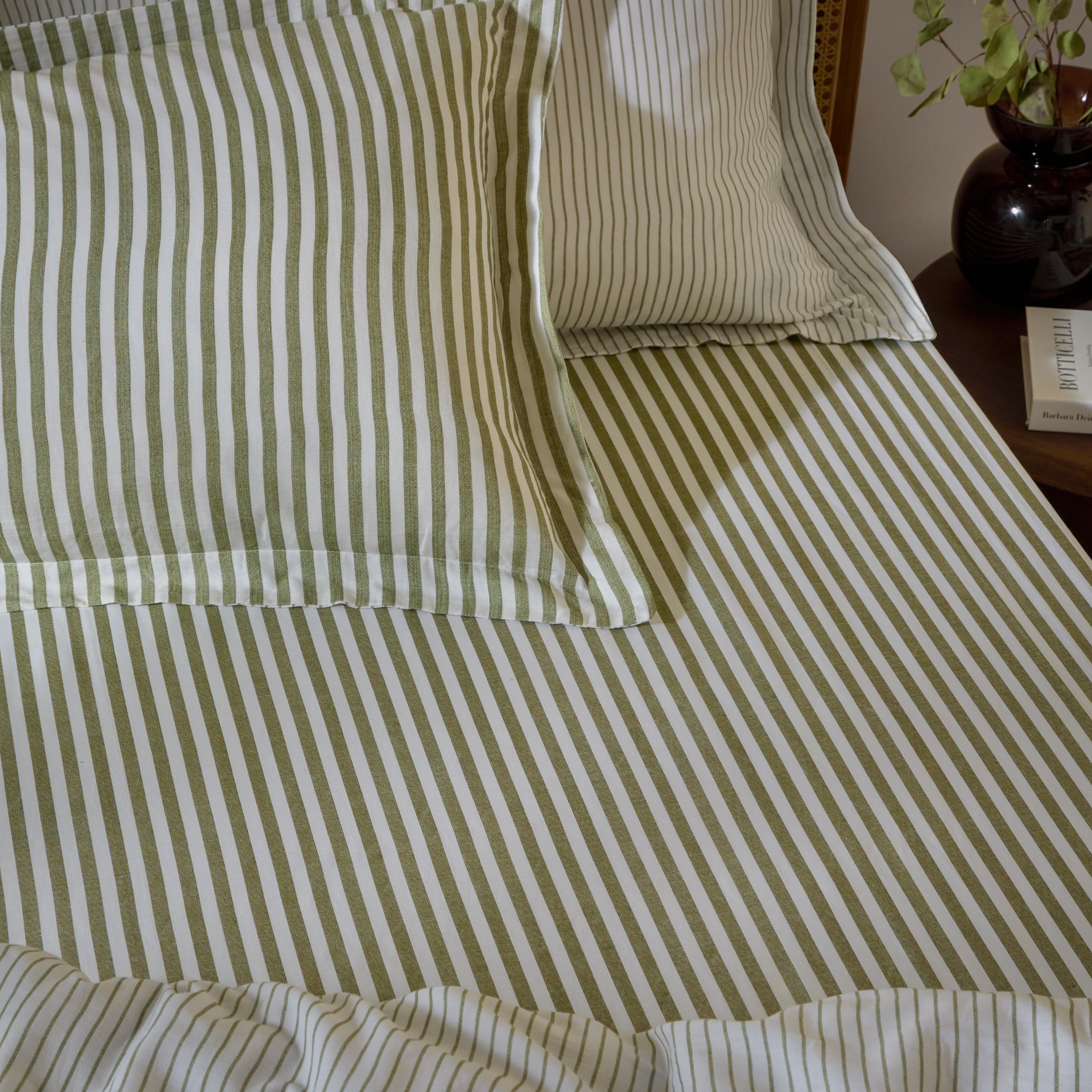 Yard Hebden Midi Stripe Fitted Sheet – Ultra Soft 100% Cotton Striped Bed Sheet (Olive – Single – 90x190x32cm)