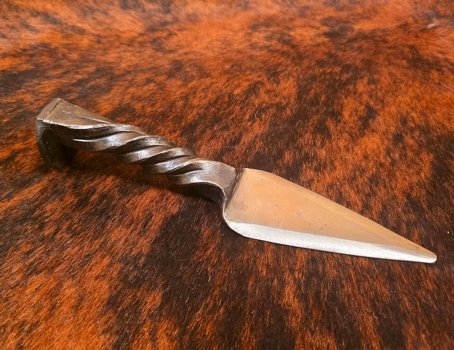 Handcrafted Railroad Spike Pie Server, Rustic Steel, Twisted Handle, Unique Blacksmith Forged Kitchen Utensil