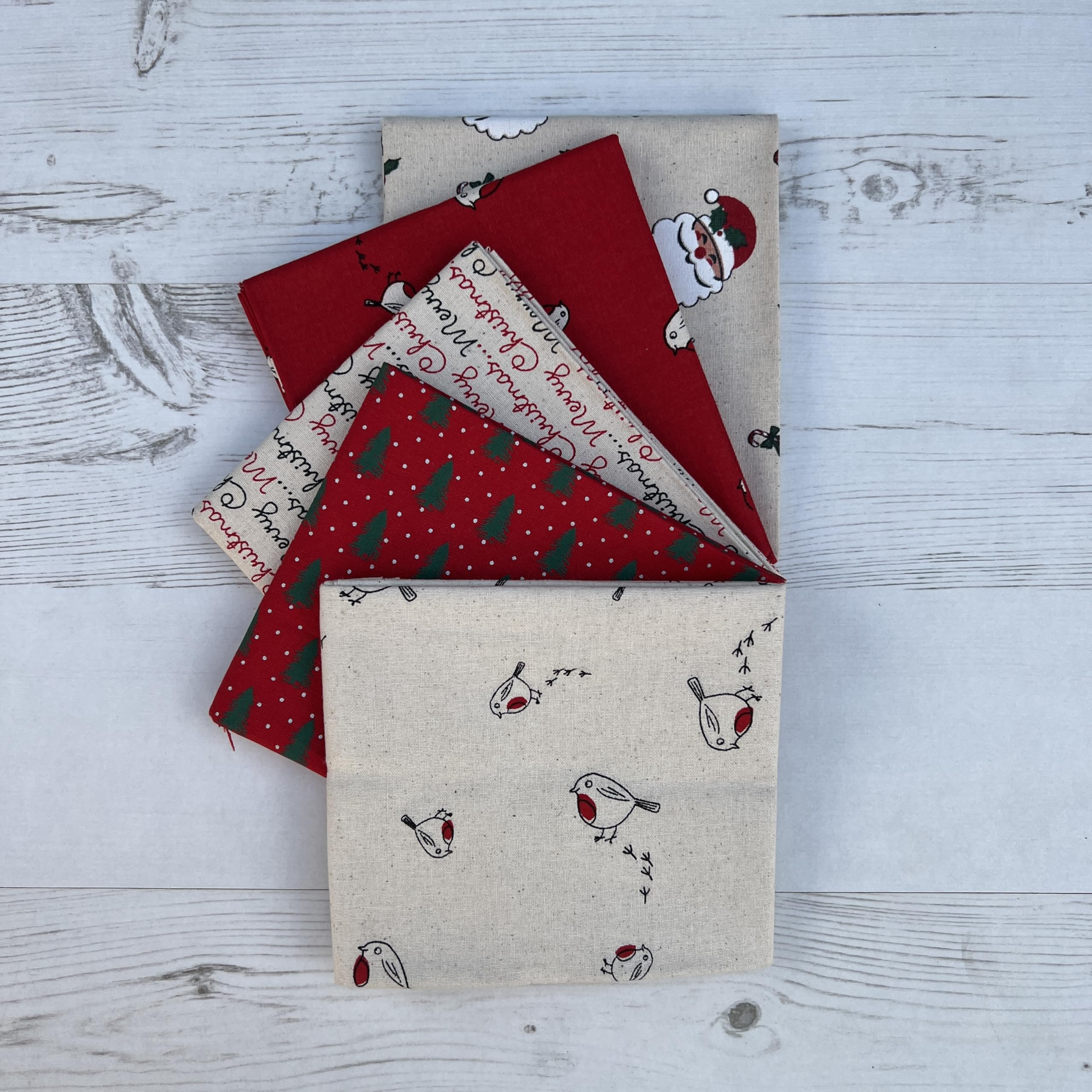 100% Cotton Christmas Xmas 5 Pack Fat Quarter Fabric Bundle for Patchwork Quilting Sewing Crafts | 19" x 20" (50cm x 52cm) (Robins)