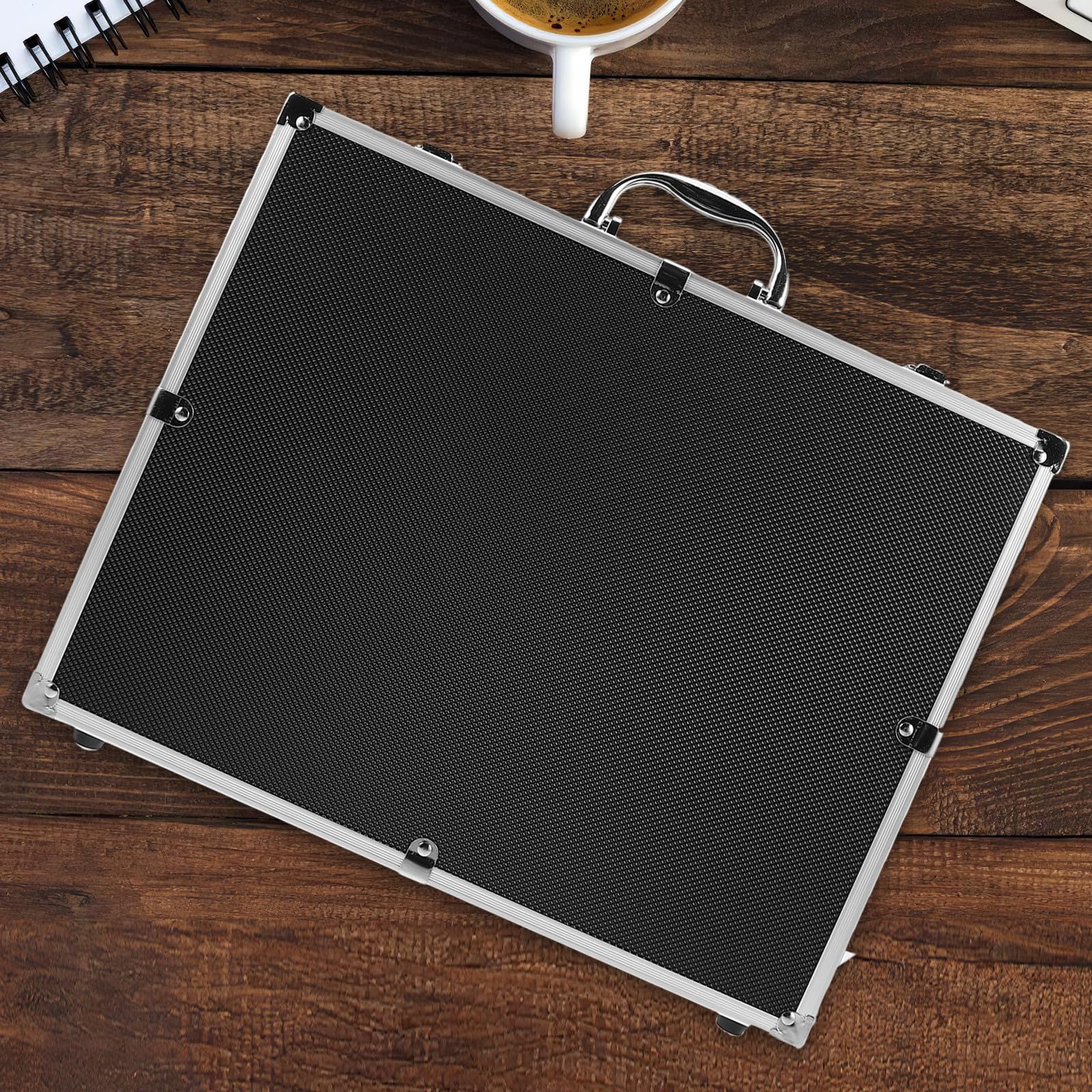 BETOOKY Estuche Rígido de Aleación de Aluminio para Micrófonos con 4 Compartimentos de Espuma, Asa Portátil, Protección contra Impactos, Estuche para Guardar Micrófonos y Accesorios