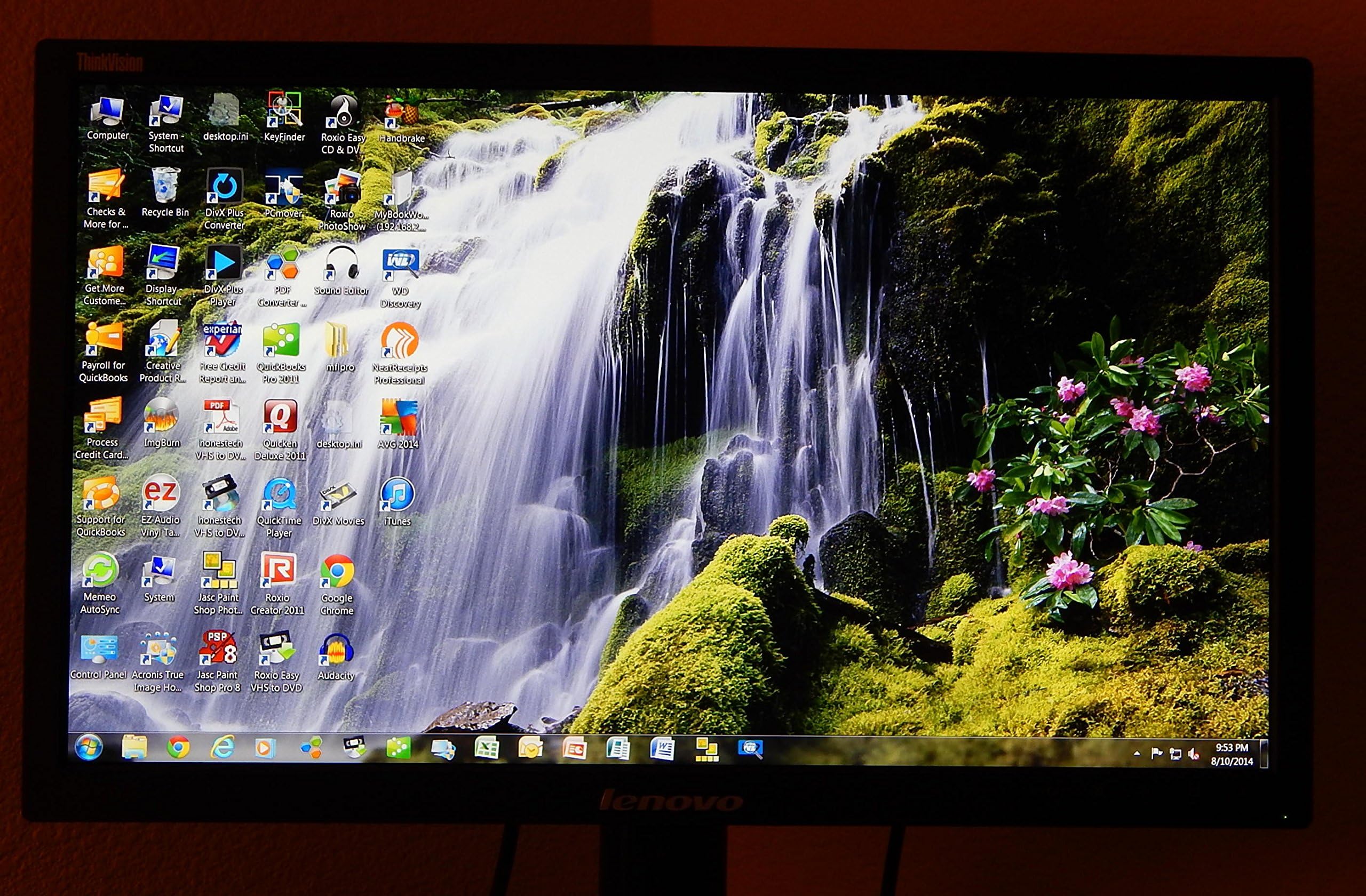 Lenovo ThinkVision LT2323p 23 Full HD Widescreen LED Monitor 16:9 5ms 1920x1080 1000:1 DVI/VGA/USB/DisplayPort Raven Black (Renewed)