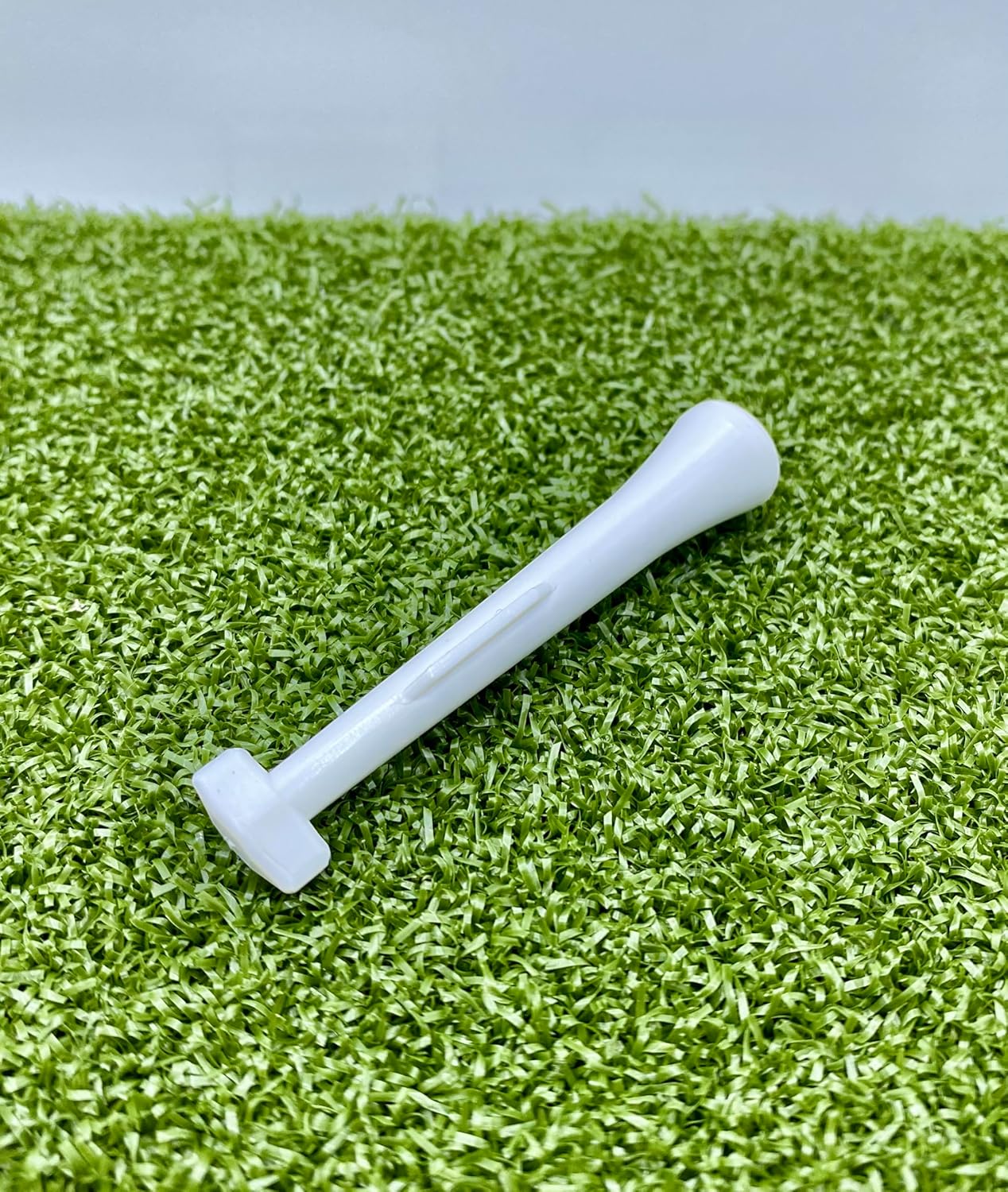 Turn & Lock Golf Tee Set – Tee + Base Combo | Secure Twist Lock Design | Consistent Height & Durability for Practice Mats