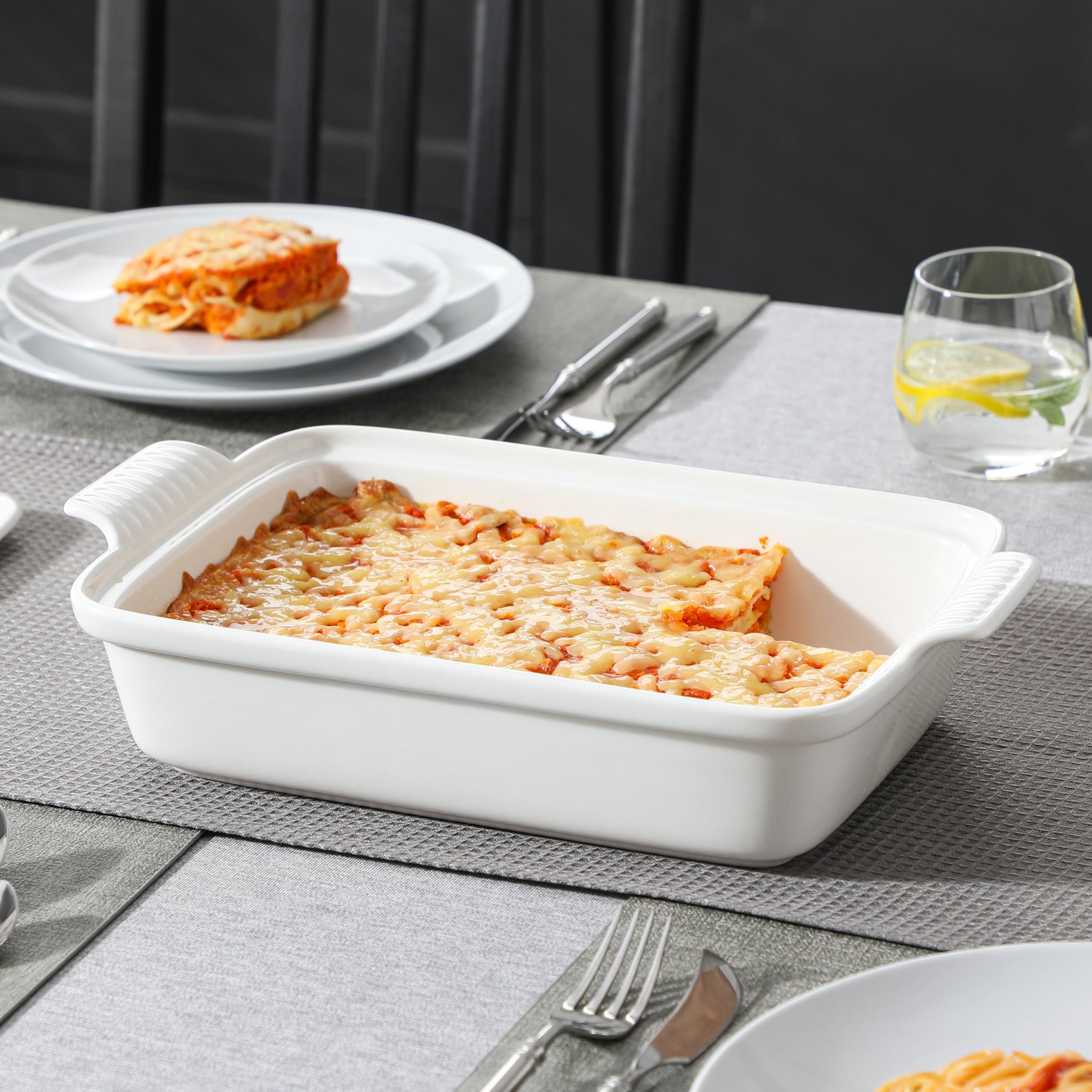 MALACASA Teglia da Forno in Porcellana 2925 ml con Coperchio e Manici, 37,5 x 22,7 x 7,8 cm, Pirofila Rettangolare per Lasagne, Arrosti e Verdure al Forno, Adatta alla Lavastoviglie, Bianca