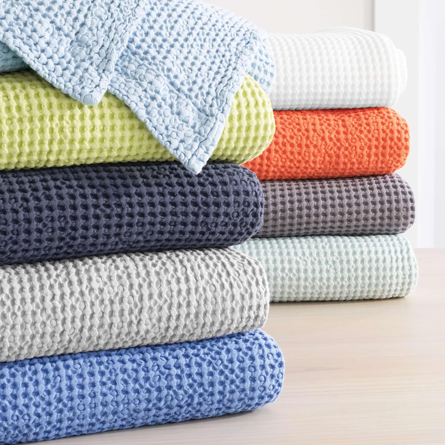Pine Cone Hill Bubble French Blue Matelasse Coverlet, Queen Size, Blue Solid Pattern