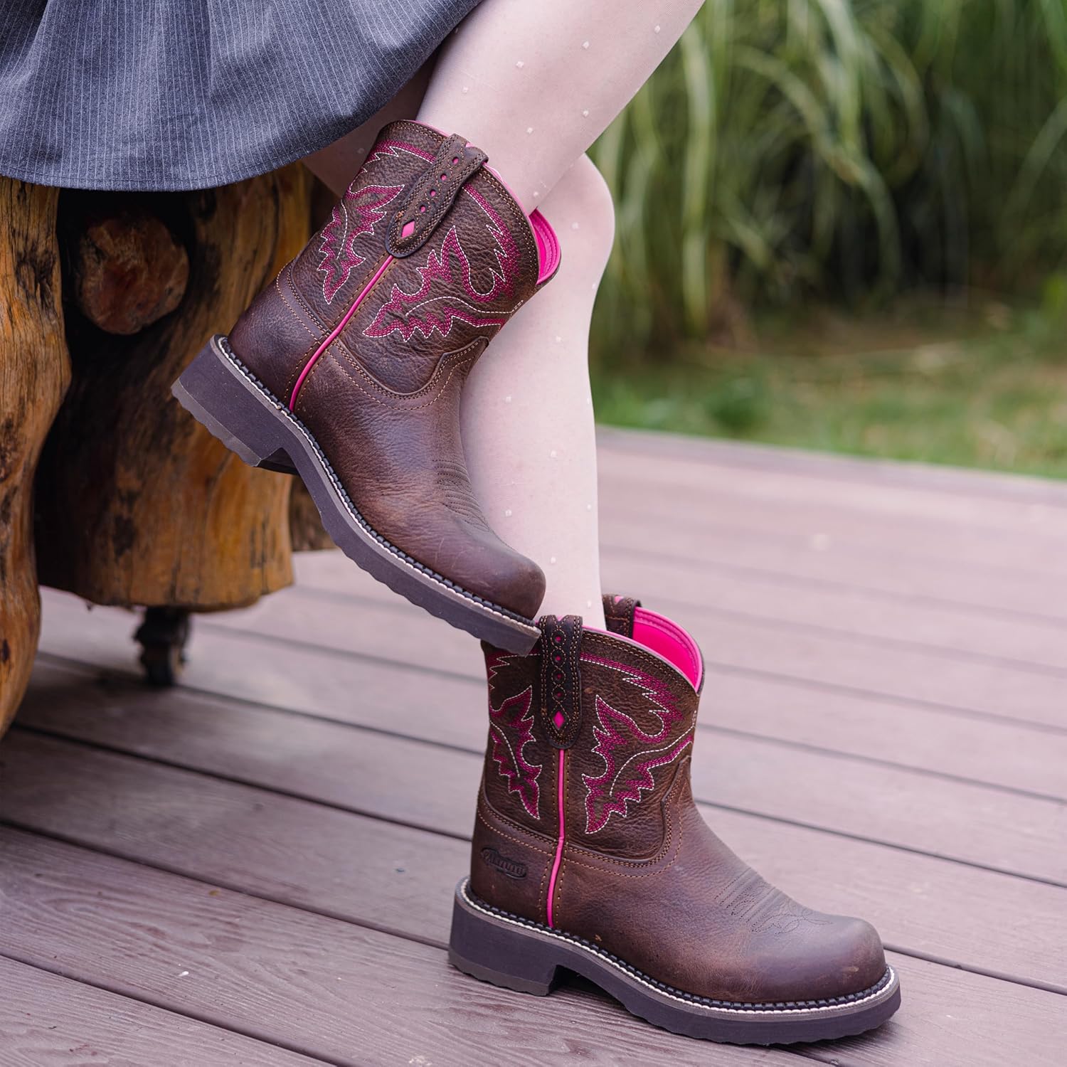 Cowboy Boots for Women Round Toe Ankle Western Cowgirl Boots Pull On Embroidered Full Grain Leather