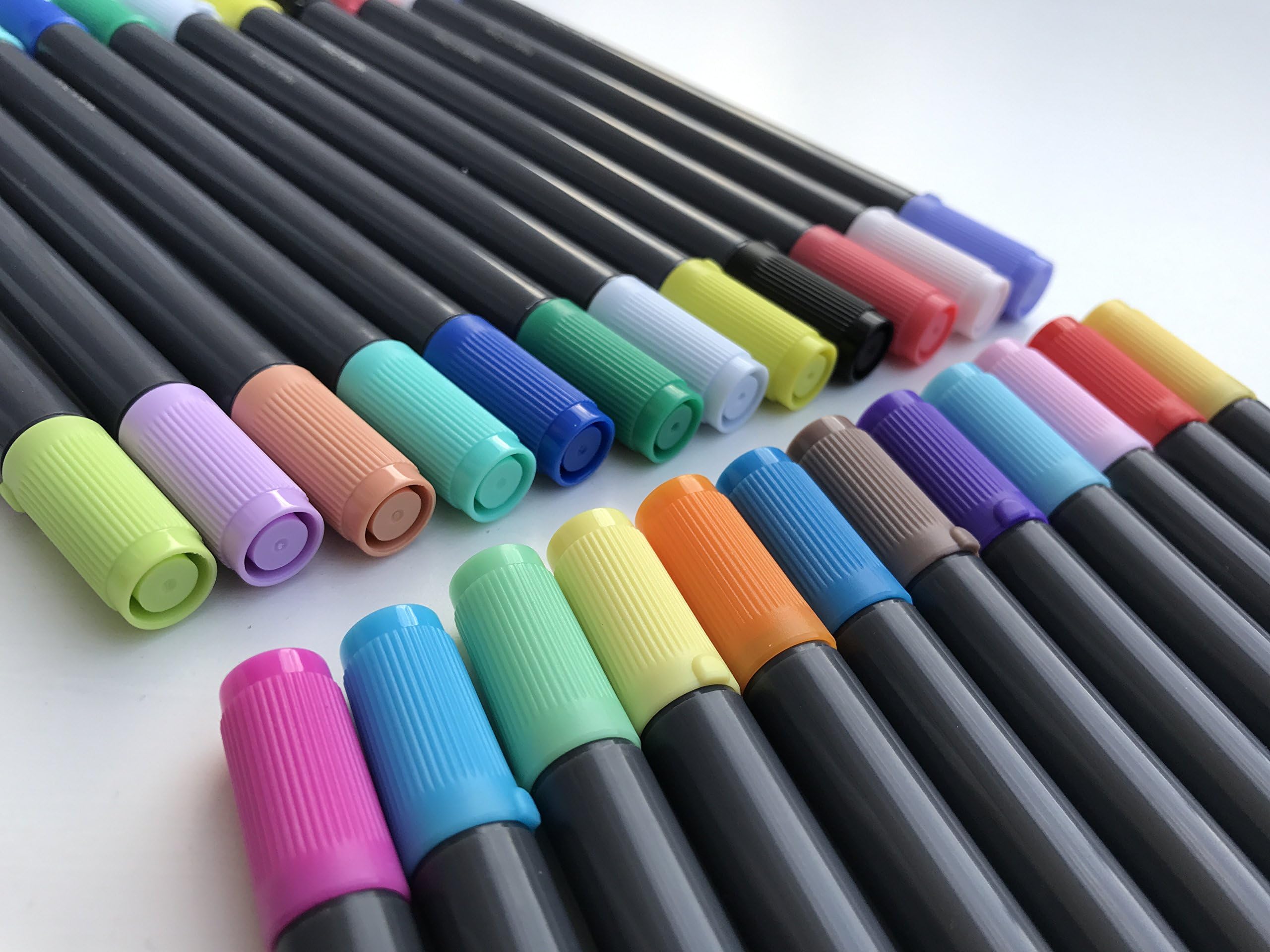 Wickbo 24 Colors Dual Brush Tip Pens Premium Quality Art Markers Brush Tip 1-2mm Fine Tip 0.8mm Perfect for Artists and Hobbyists Non Toxic Unscented Waterbased