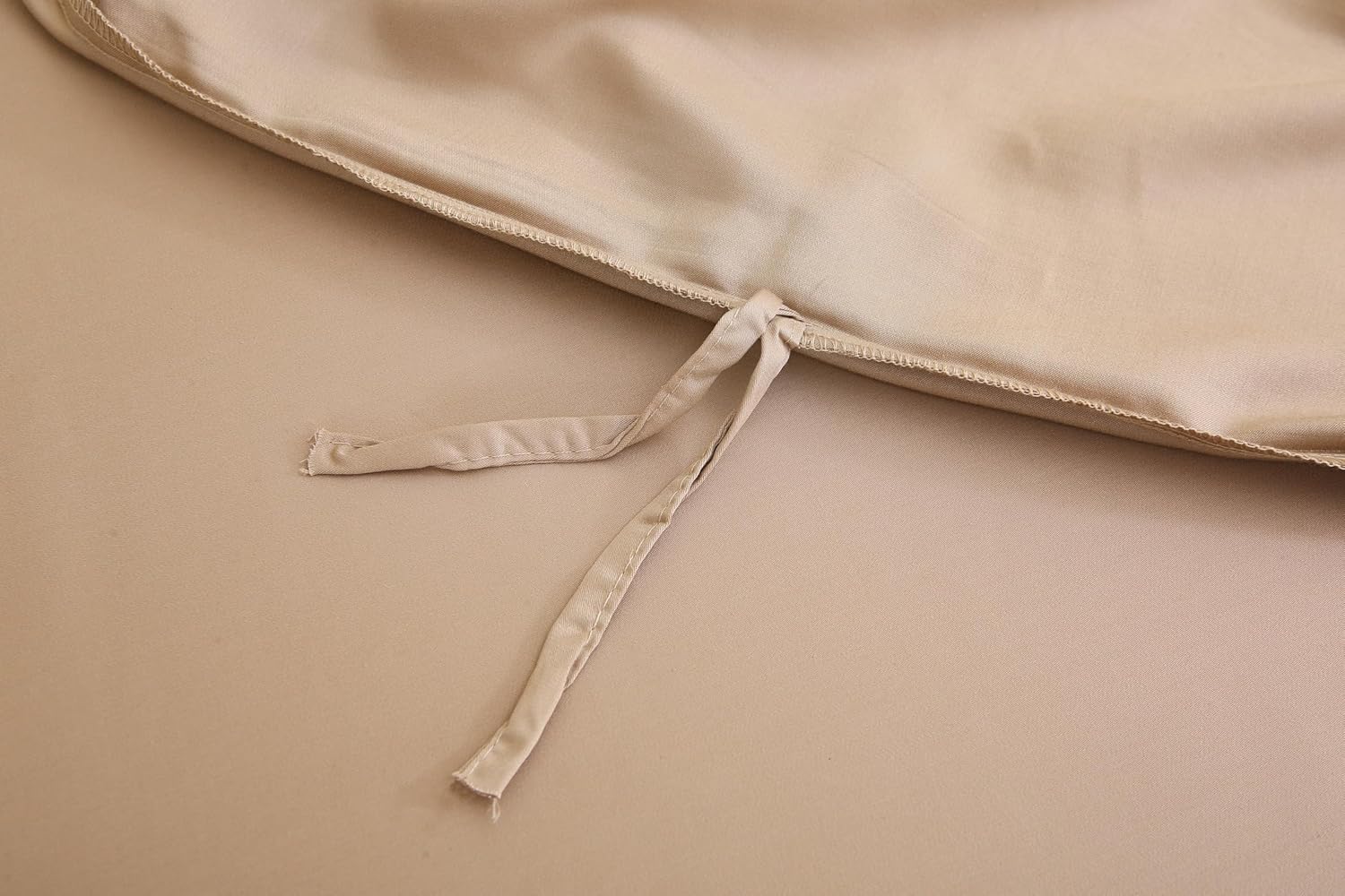 3 PCS Luxury Duvet Cover Set | 100% Viscose Derived from Bamboo - 400 TC Sateen Weave Fabric | Super Soft, Cooling and Breathable | 1 Duvet Cover, 2 Pillowcase (Sand, Queen)