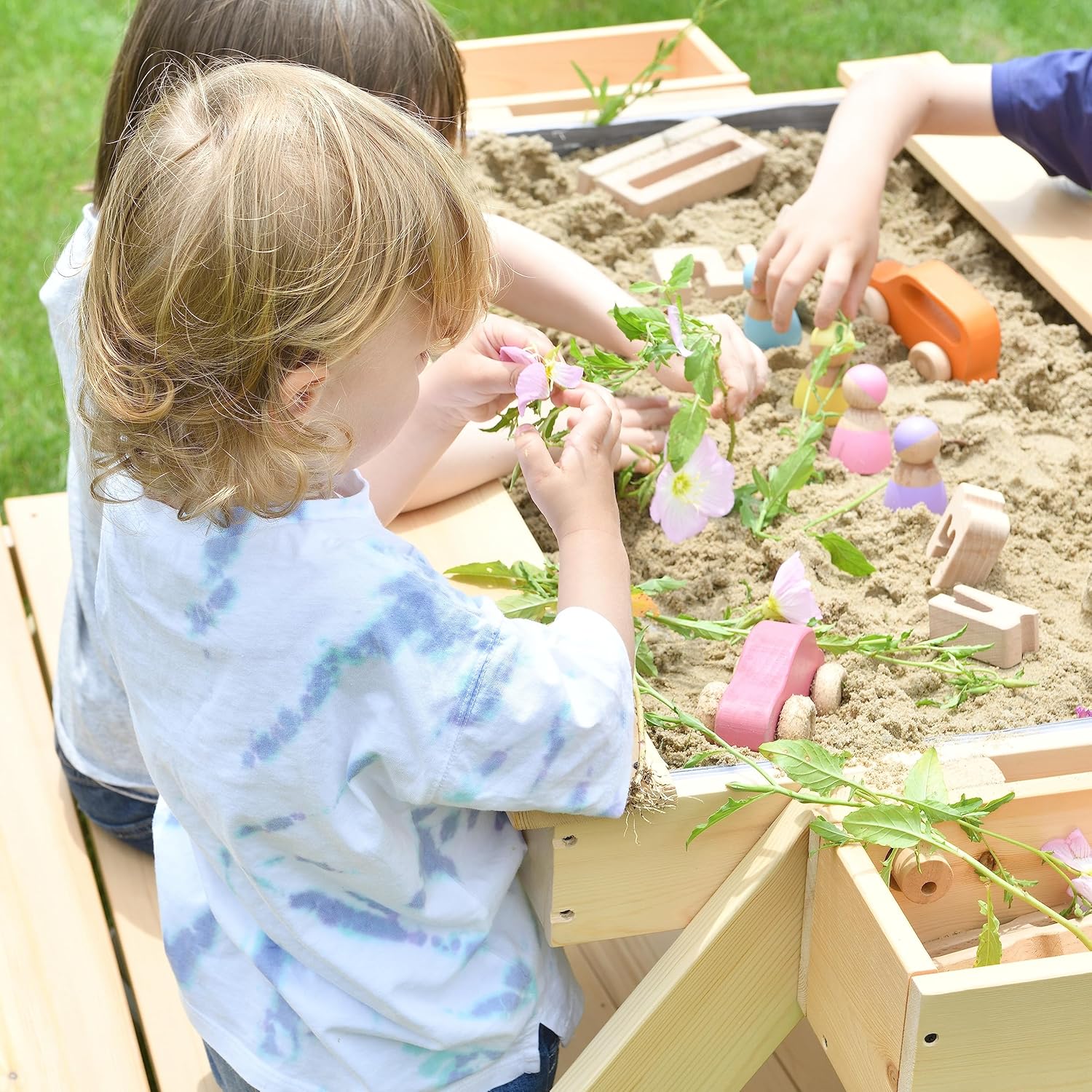 Avenlur Kids Wooden Sand Table - Sensory Play, Durable Pine Wood, Portable, Storage Shelf - Creative Outdoor Imaginative Play Set