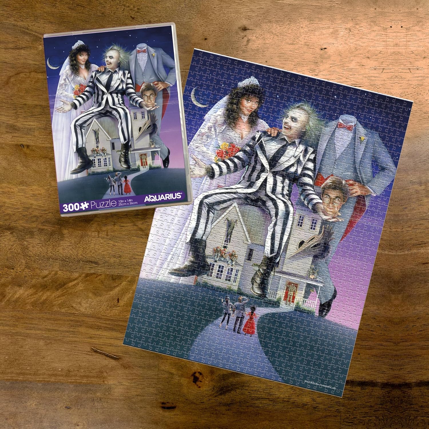 AQUARIUS Beetlejuice Vuzzle (300 Piece Vuzzle) - Glare Free - Precision Fit - Officially Licensed Beetlejuice Merchandise & Collectibles - 8.5 x 11.5 Inches