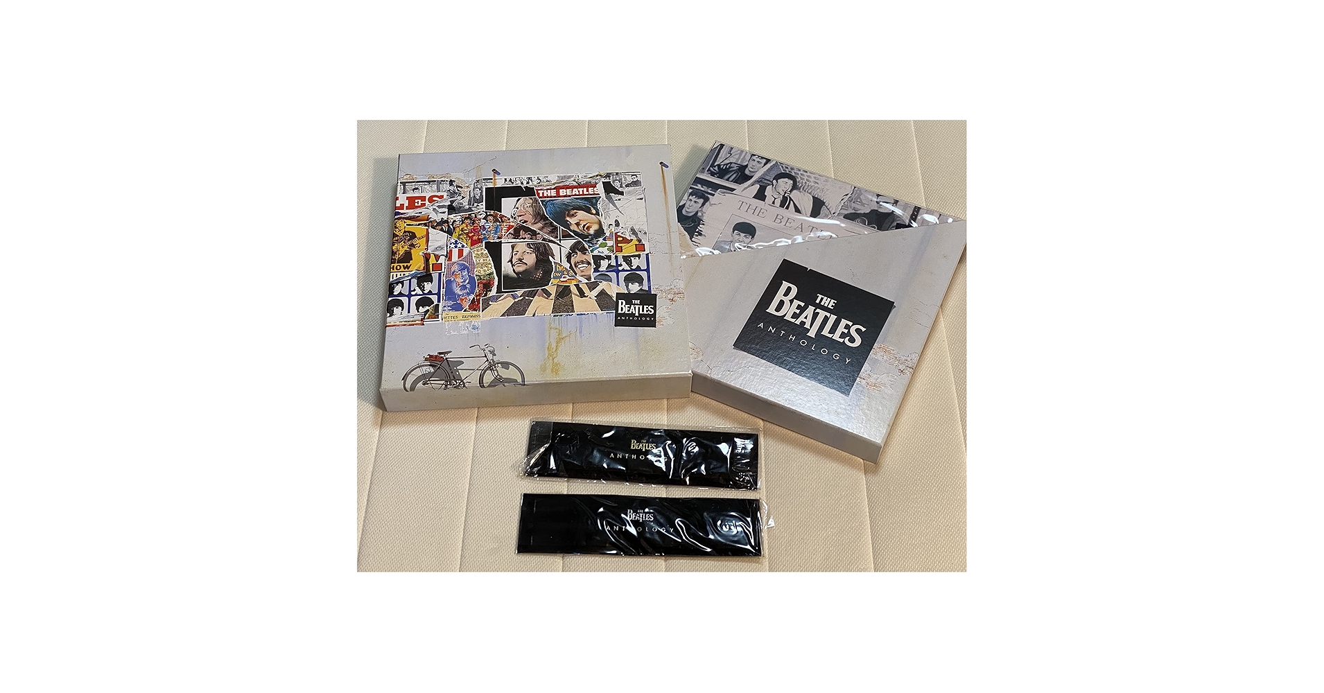 ビートルズ アンソロジー 8LD BOX 未開封 輸送箱付 ペア腕時計 廃盤レア 91cvr4nxZyL._UF350,350_QL50_.jpg