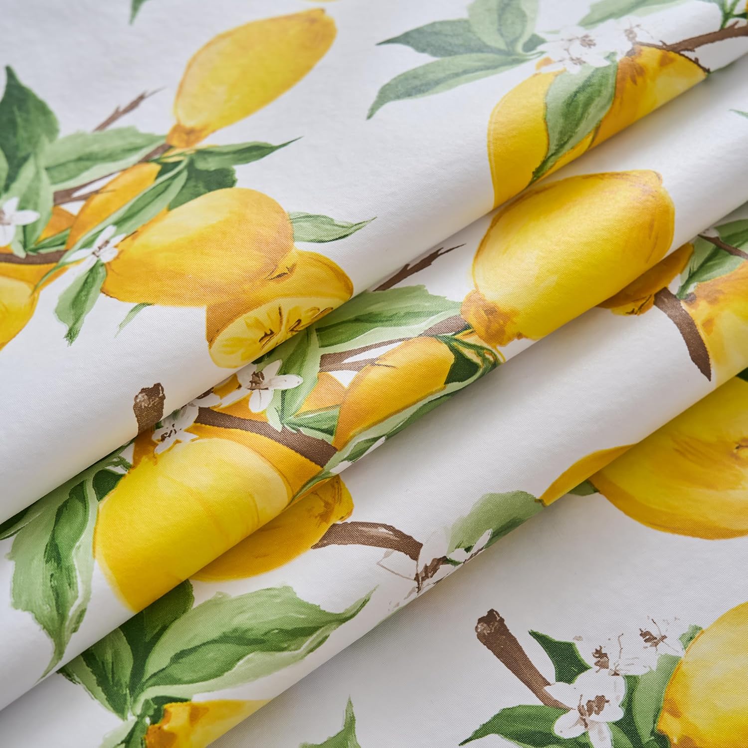 Pioggia Vinyl Tablecloth with Flannel Backing - Waterproof, Oil-Proof, Easy to Clean -Plastic Table Cloth - Perfect for Dining Tables, Kitchen Tables, Parties (Lemon, 60×102 Inch Rectangular)