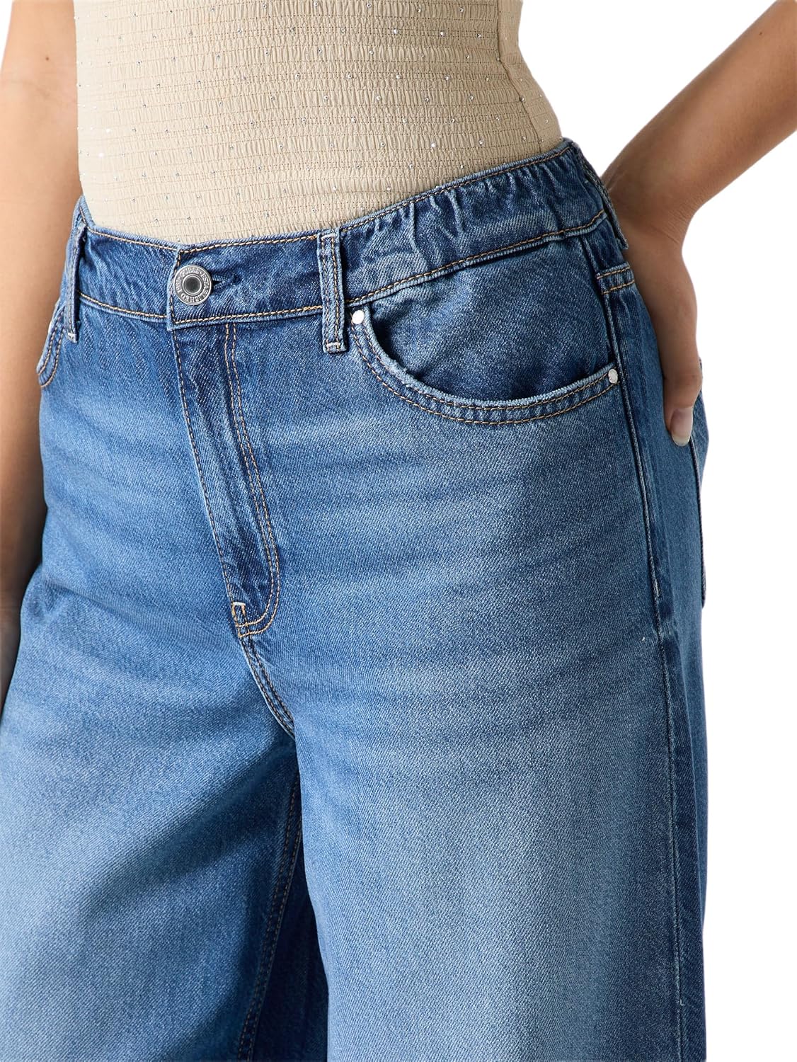 GUESS Loose Leg Jeans