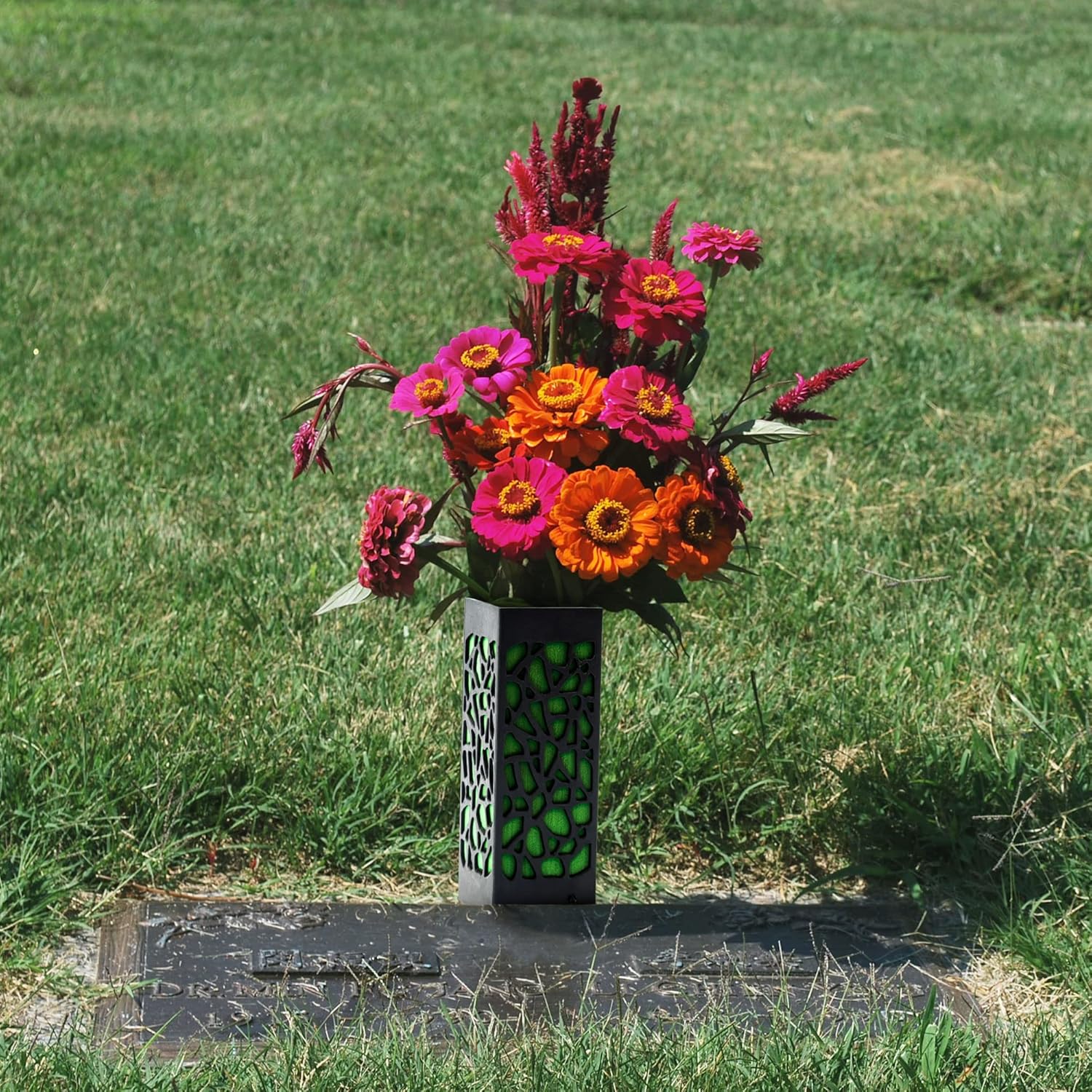 Cemetery Vases with Foam,In Ground Vases for Cemetery with Spikes,Plastic Flower Holder for Cemetery Grave (2 Piece)